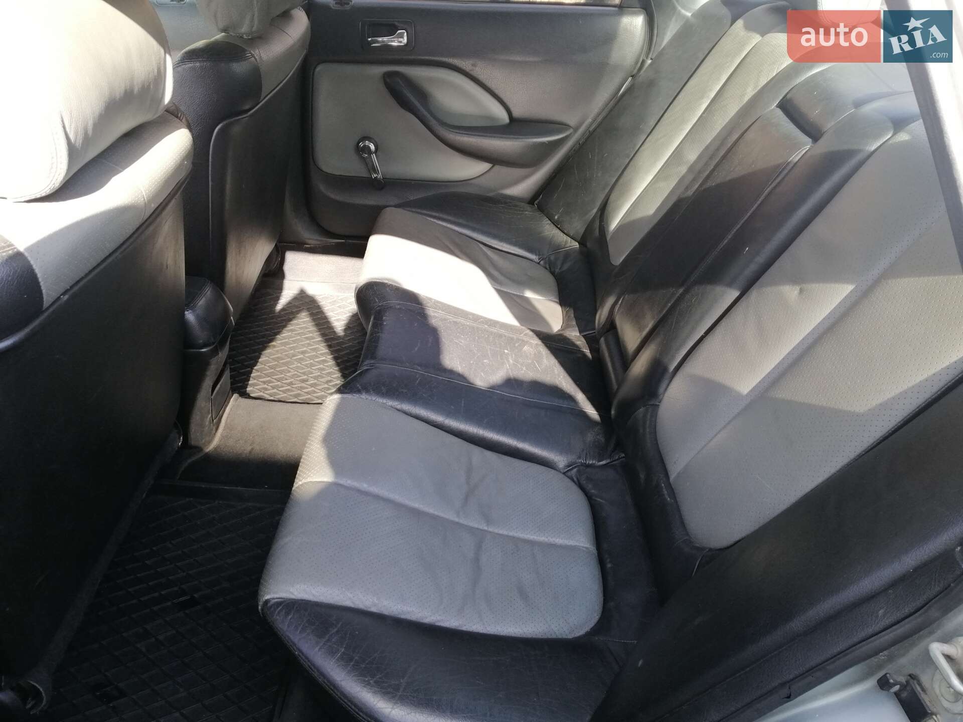 Honda Accord 1997 VIN SHHCE75400U016435 фото оголошення 7 з 9