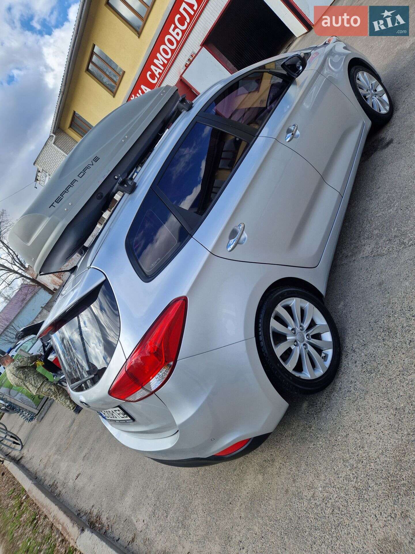Kia Carens 2013 VIN KNAHU814BEK023813 фото оголошення 8 з 35