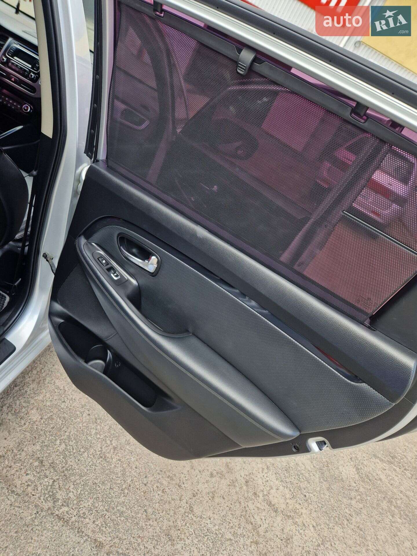 Kia Carens 2013 VIN KNAHU814BEK023813 фото оголошення 17 з 35