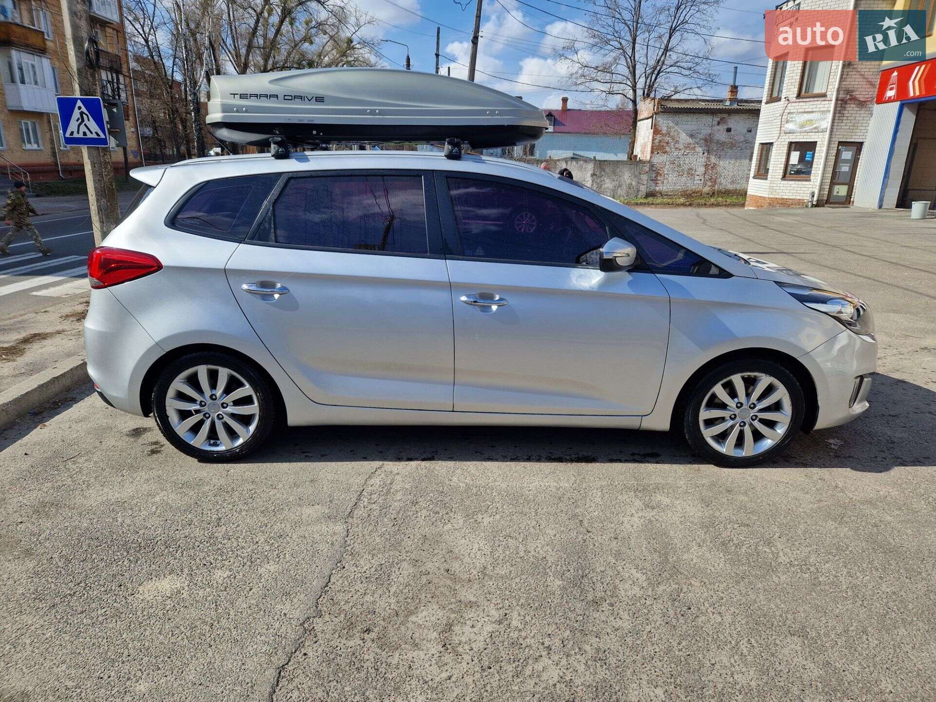 Kia Carens 2013 VIN KNAHU814BEK023813 фото оголошення 24 з 35