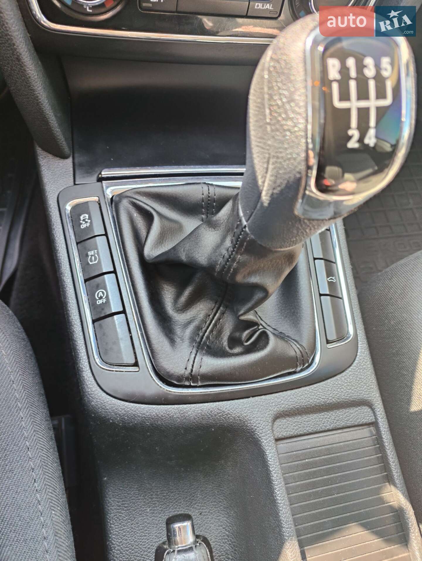 Skoda Superb 2013 VIN TMBJJ73T2D9038220 фото оголошення 4 з 58