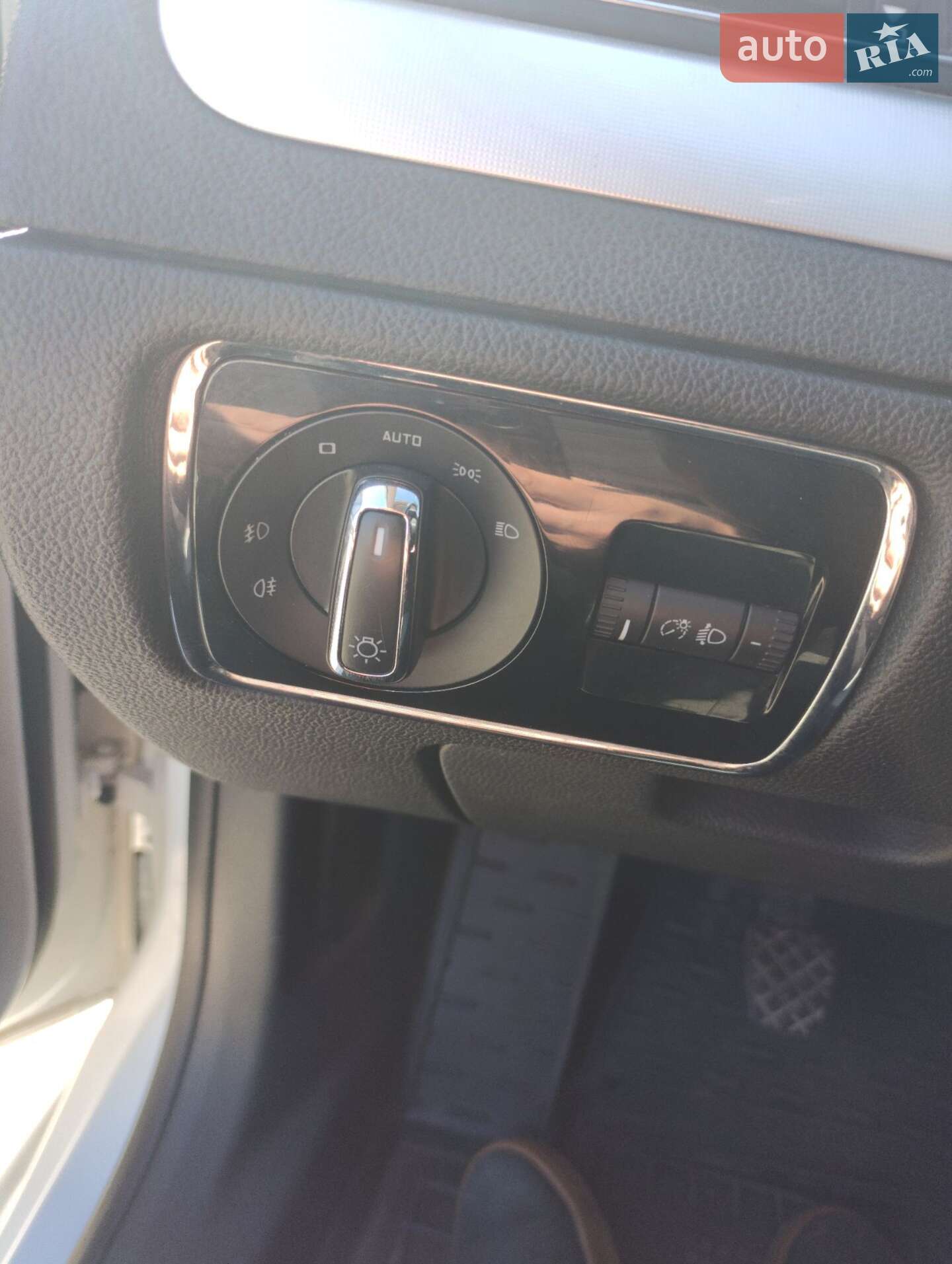 Skoda Superb 2013 VIN TMBJJ73T2D9038220 фото оголошення 24 з 58