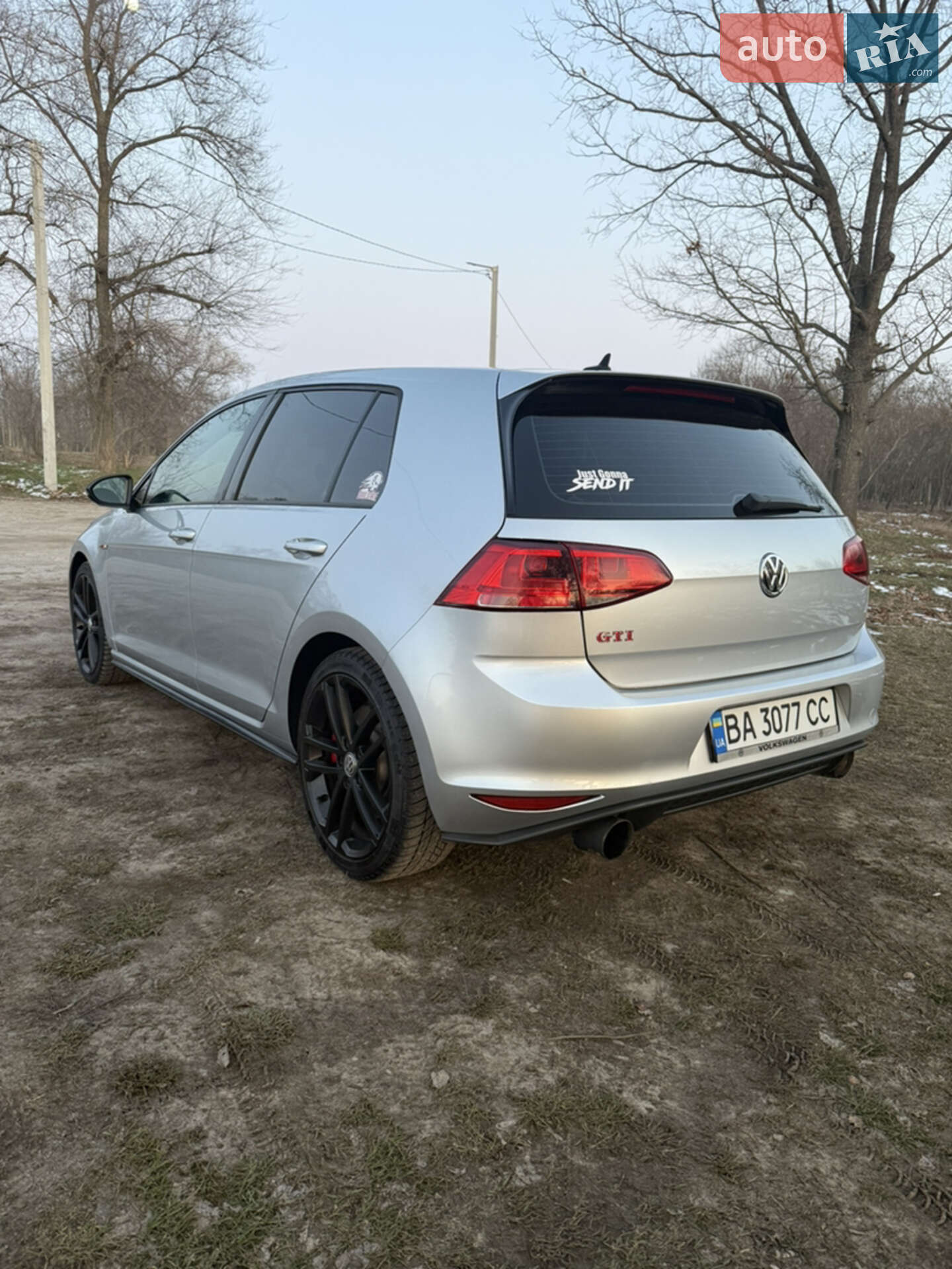 Volkswagen Golf GTI 2017 VIN 3VW447AU5HM061043 фото оголошення 2 з 11