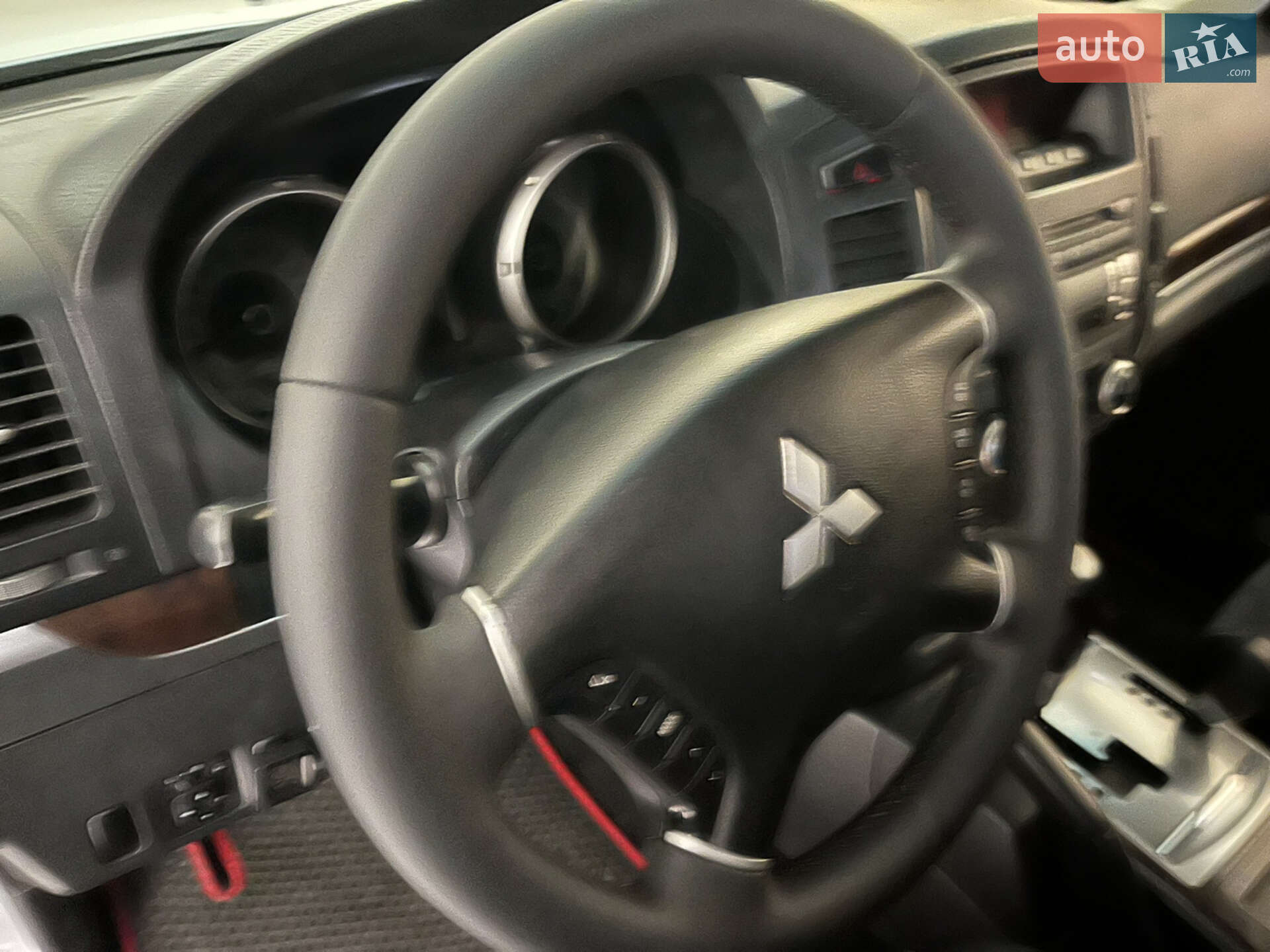 Mitsubishi Pajero Wagon 2013 VIN JMYLRV95WEJ701503 фото оголошення 24 з 24