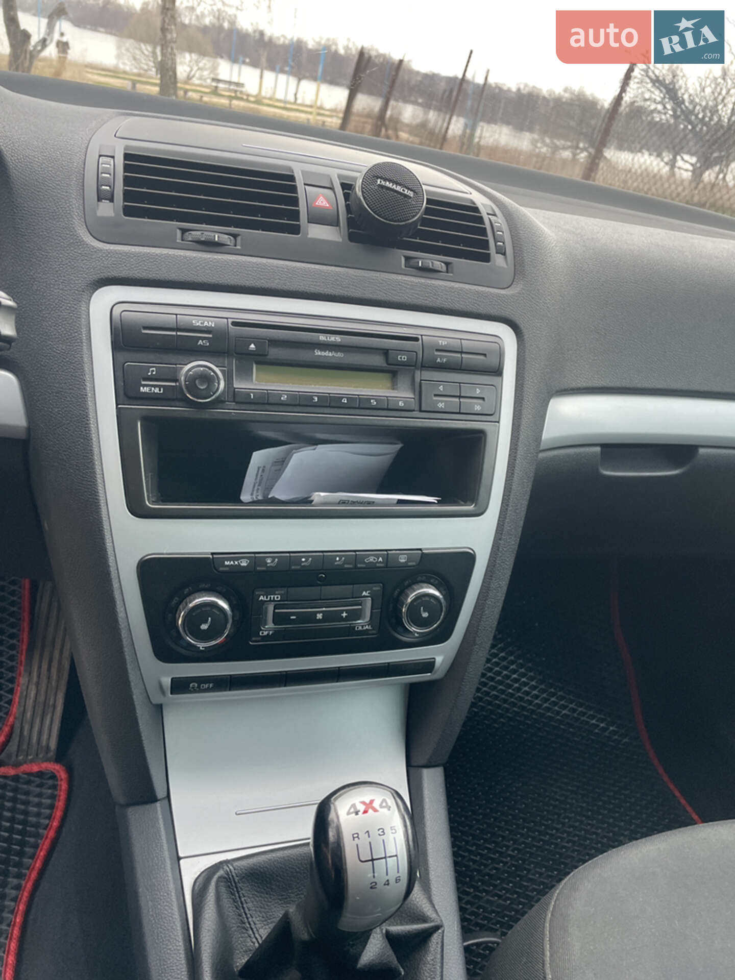 Skoda Octavia 2009 VIN TMBKK61Z2A2076280 фото оголошення 9 з 19