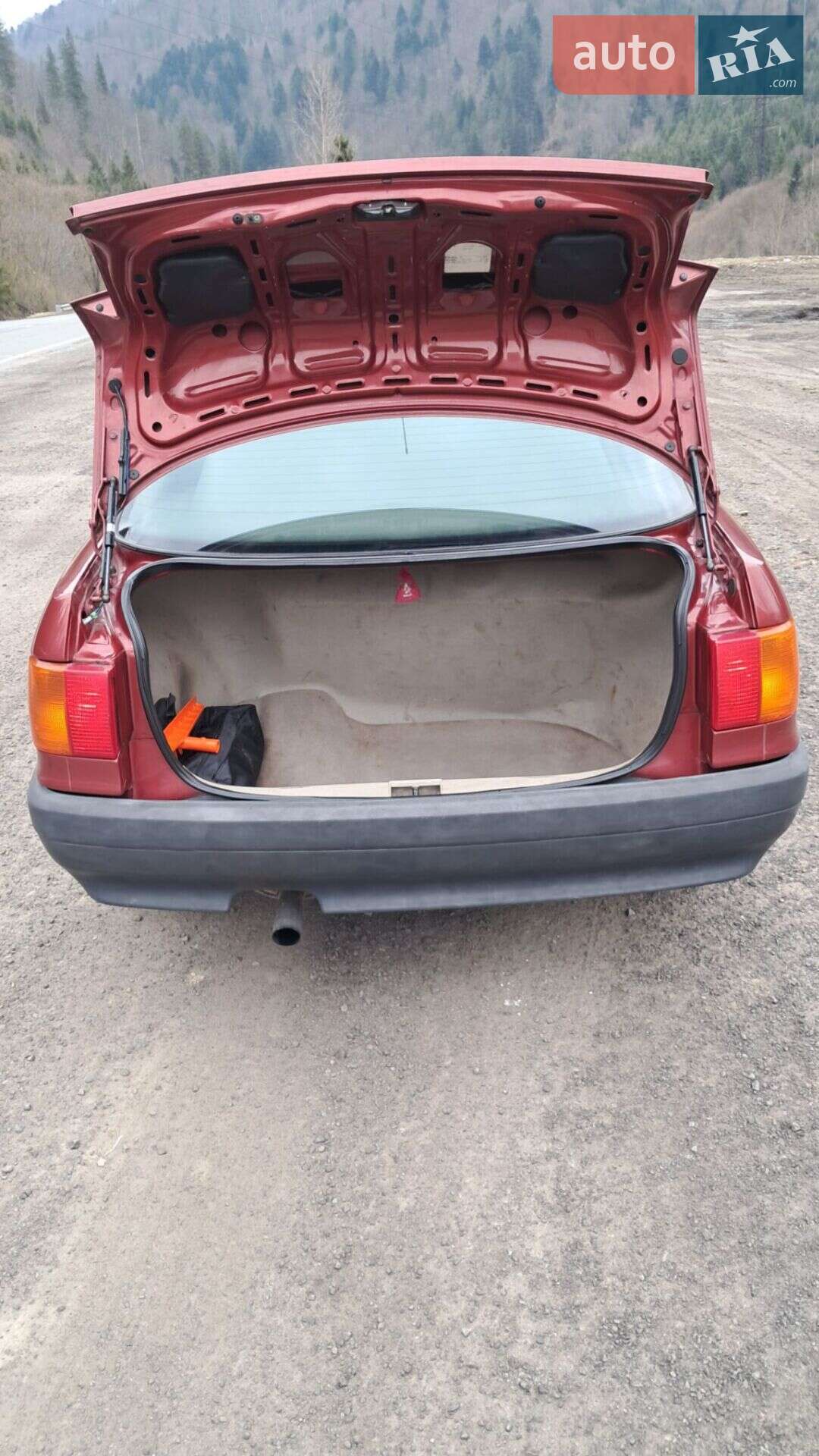 Audi 80 1988 VIN WFUZZZ89ZJA185751 фото оголошення 24 з 26