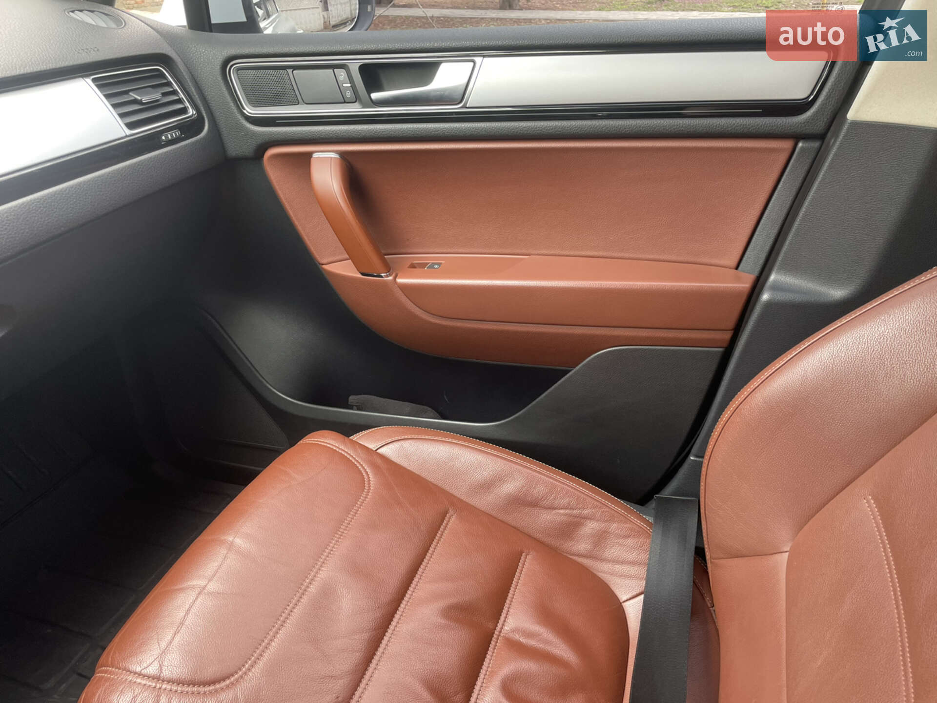 Volkswagen Touareg 2018 VIN WVGZZZ7PZJD014124 фото оголошення 24 з 30