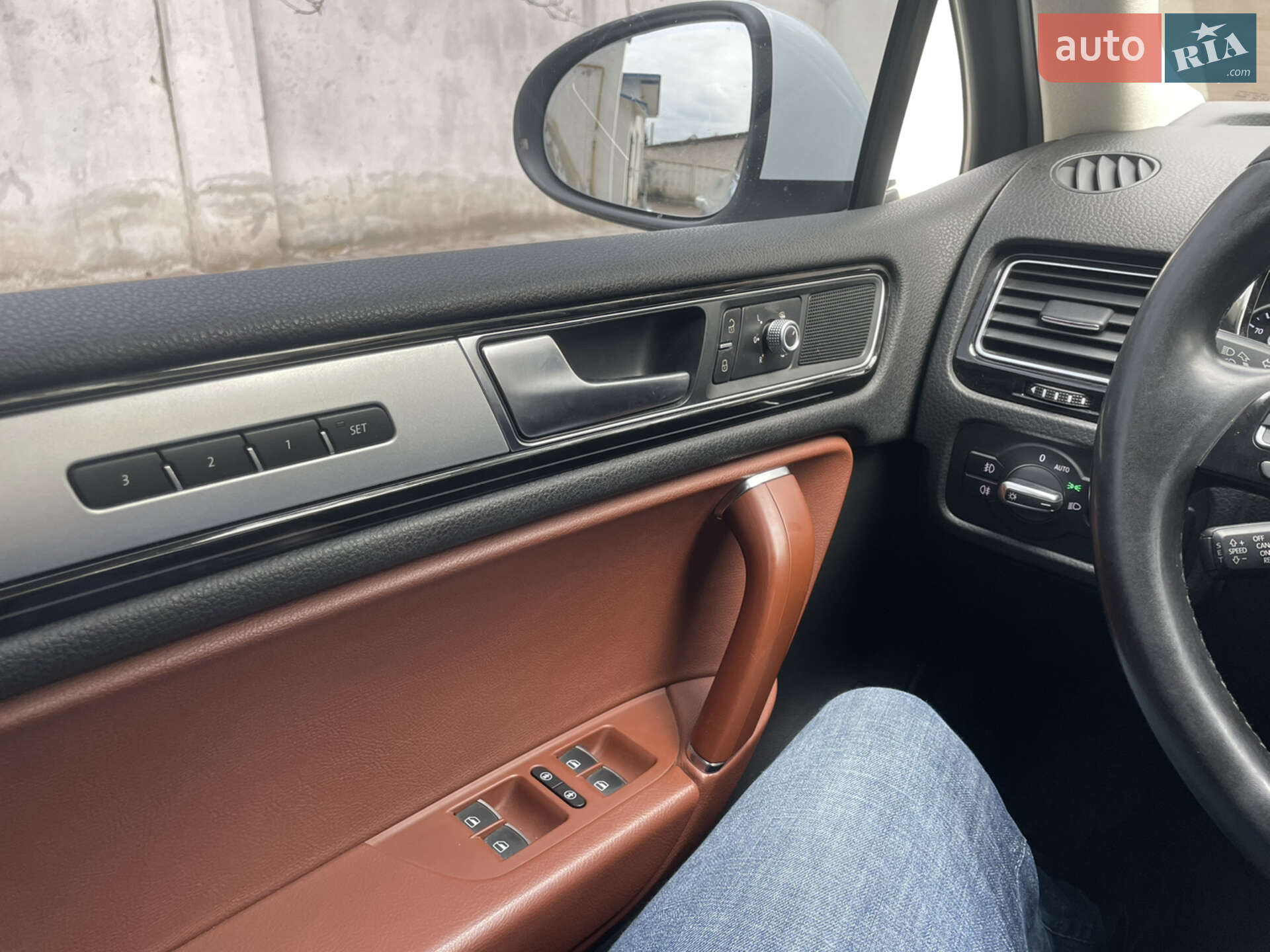 Volkswagen Touareg 2018 VIN WVGZZZ7PZJD014124 фото оголошення 25 з 30
