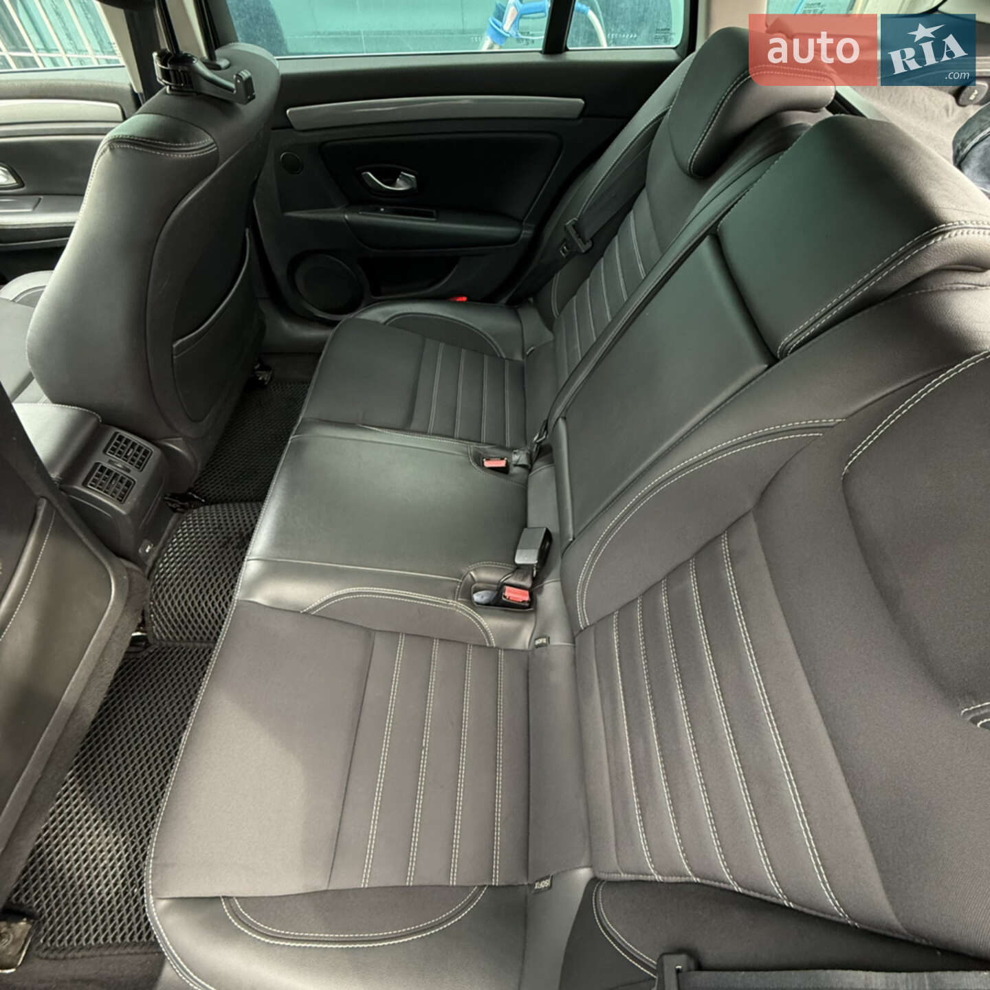 Renault Laguna 2011 VIN VF1KTD90E44940223 фото оголошення 12 з 15