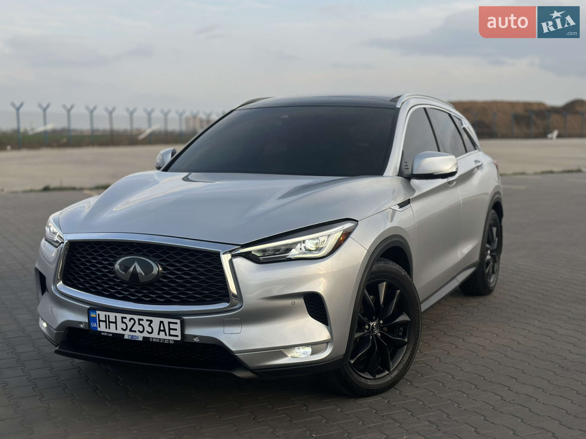 Infiniti QX50 2018 VIN 3PCAJ5M16KF107320 фото оголошення 2 з 48