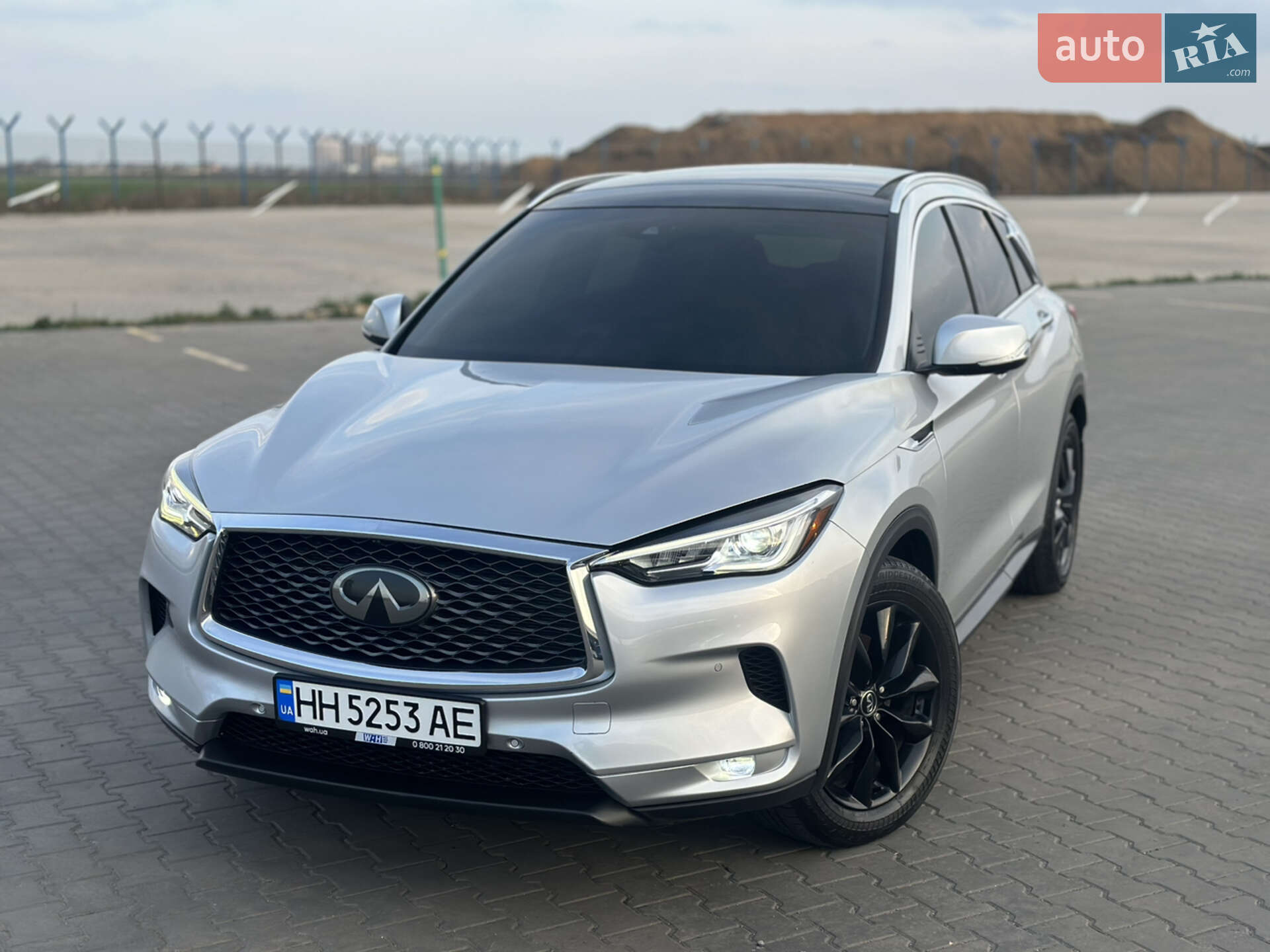 Infiniti QX50 2018 VIN 3PCAJ5M16KF107320 фото оголошення 3 з 48