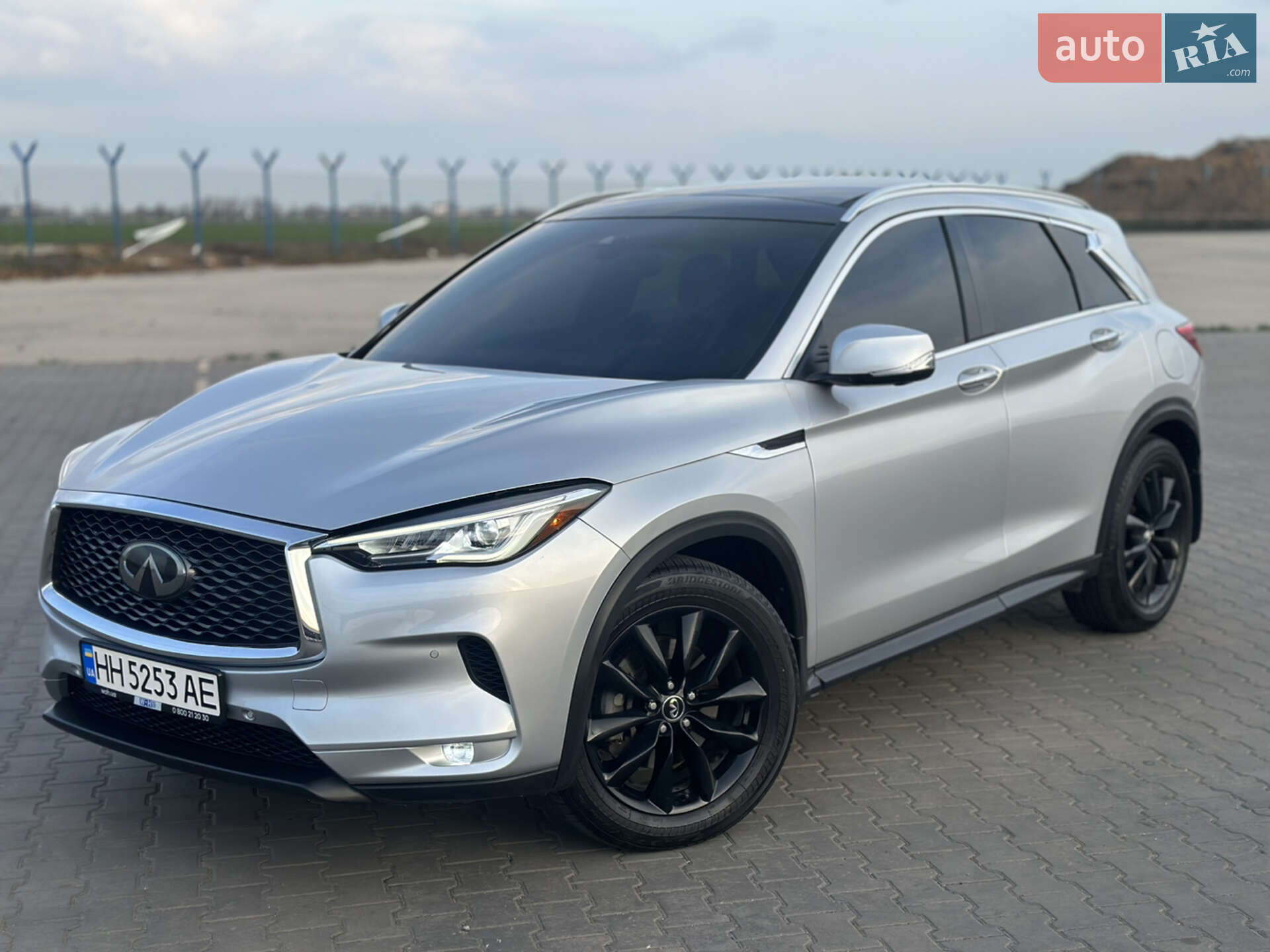 Infiniti QX50 2018 VIN 3PCAJ5M16KF107320 фото оголошення 4 з 48