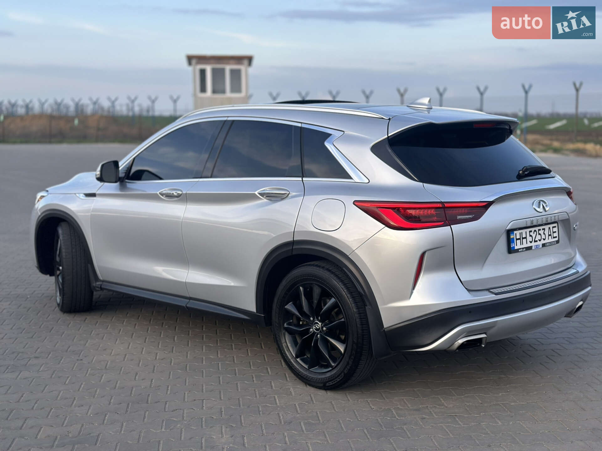 Infiniti QX50 2018 VIN 3PCAJ5M16KF107320 фото оголошення 5 з 48
