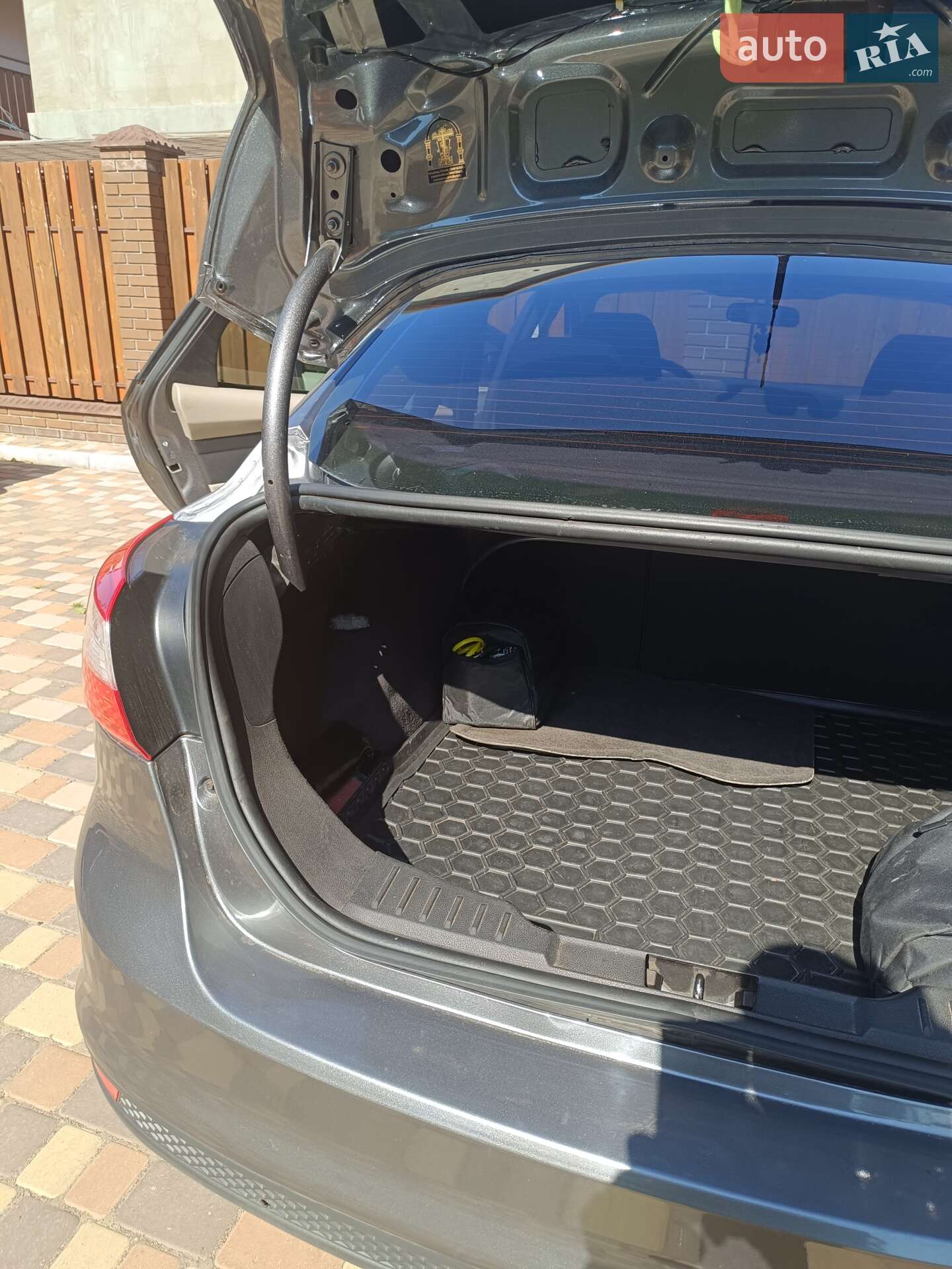 Ford Focus 2012 VIN 1FAHP3F26CL456392 фото оголошення 6 з 6