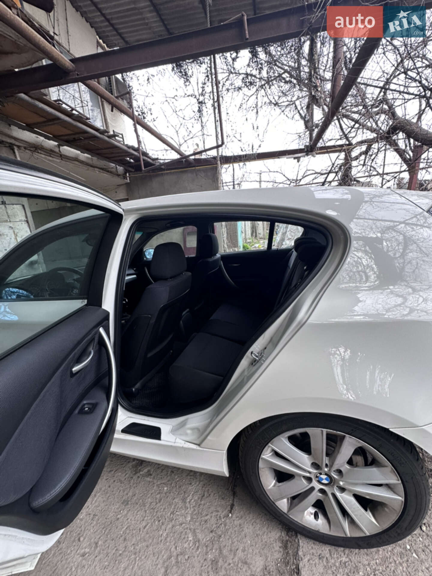 BMW 1 Series 2008 VIN WBAUD710X0PD94353 фото оголошення 9 з 26