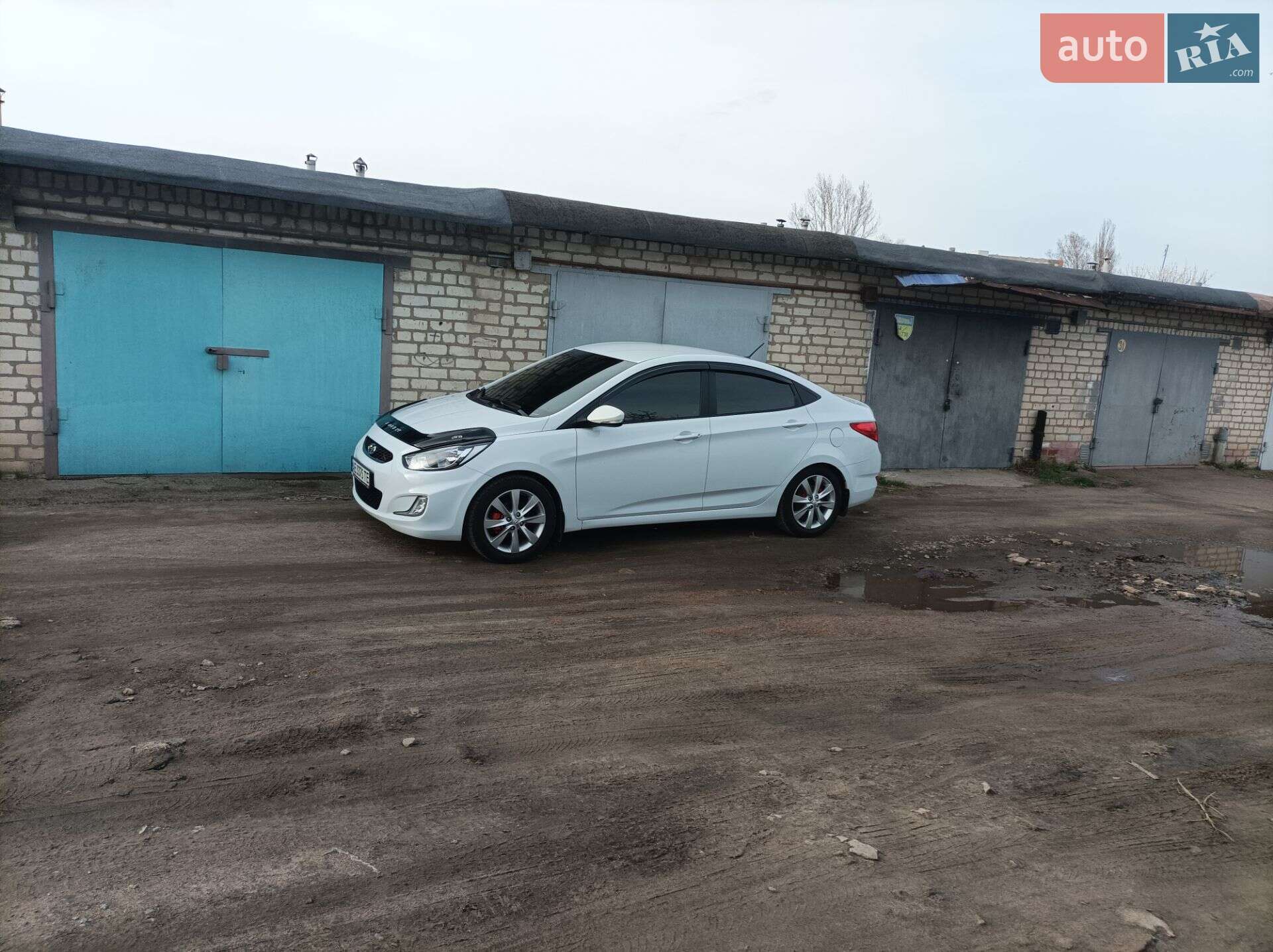 Hyundai Accent 2018 VIN KMHCT41UAJU445149 фото оголошення 4 з 10