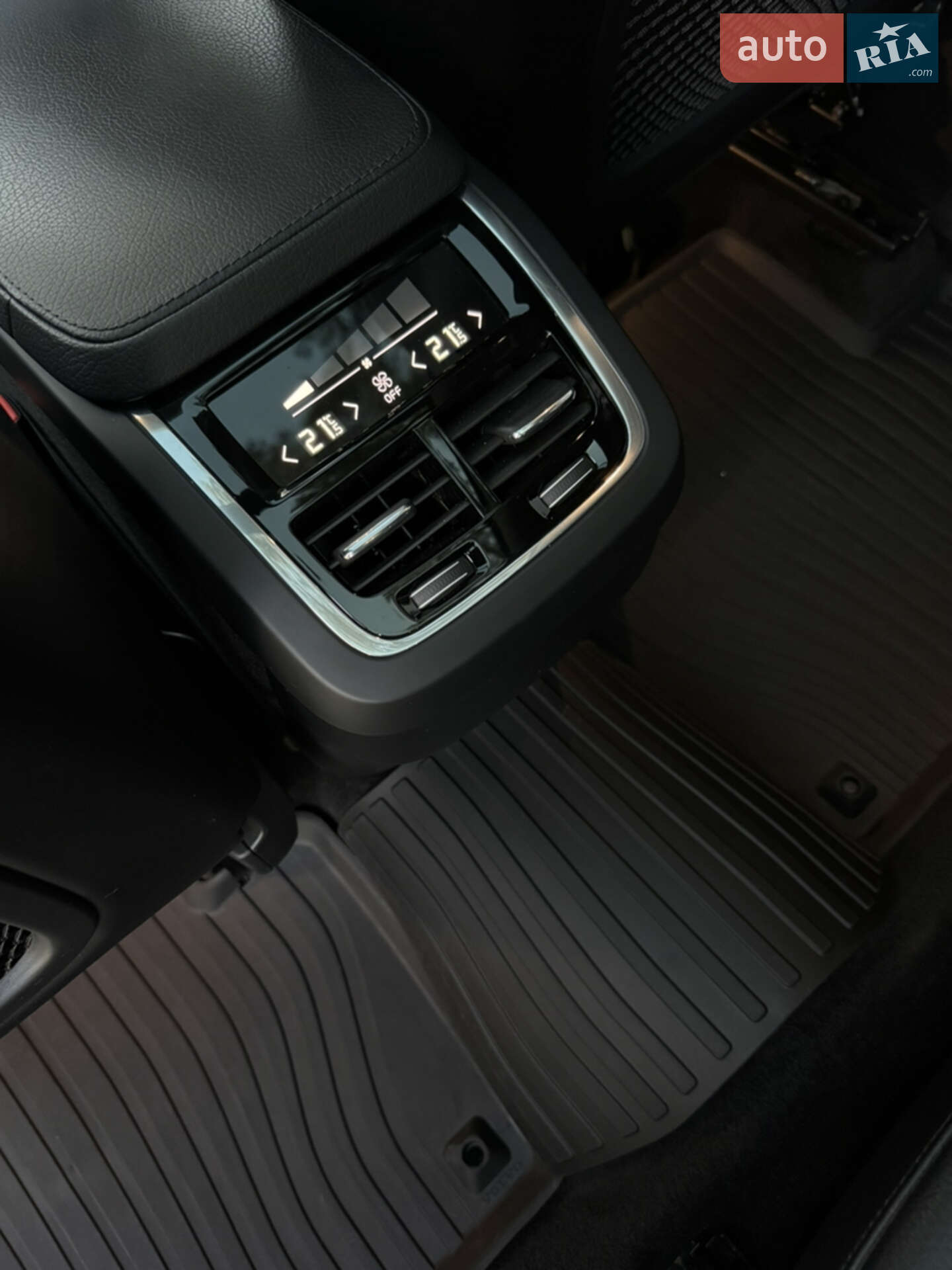 Volvo XC90 2015 VIN YV4A22PK7G1003237 фото оголошення 25 з 36