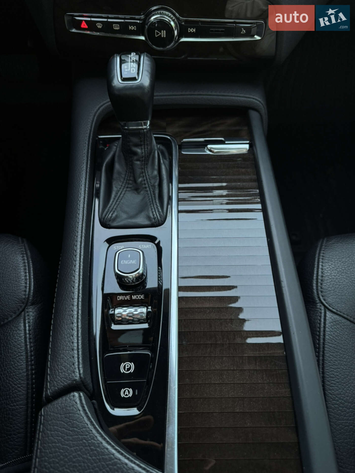 Volvo XC90 2015 VIN YV4A22PK7G1003237 фото оголошення 27 з 36