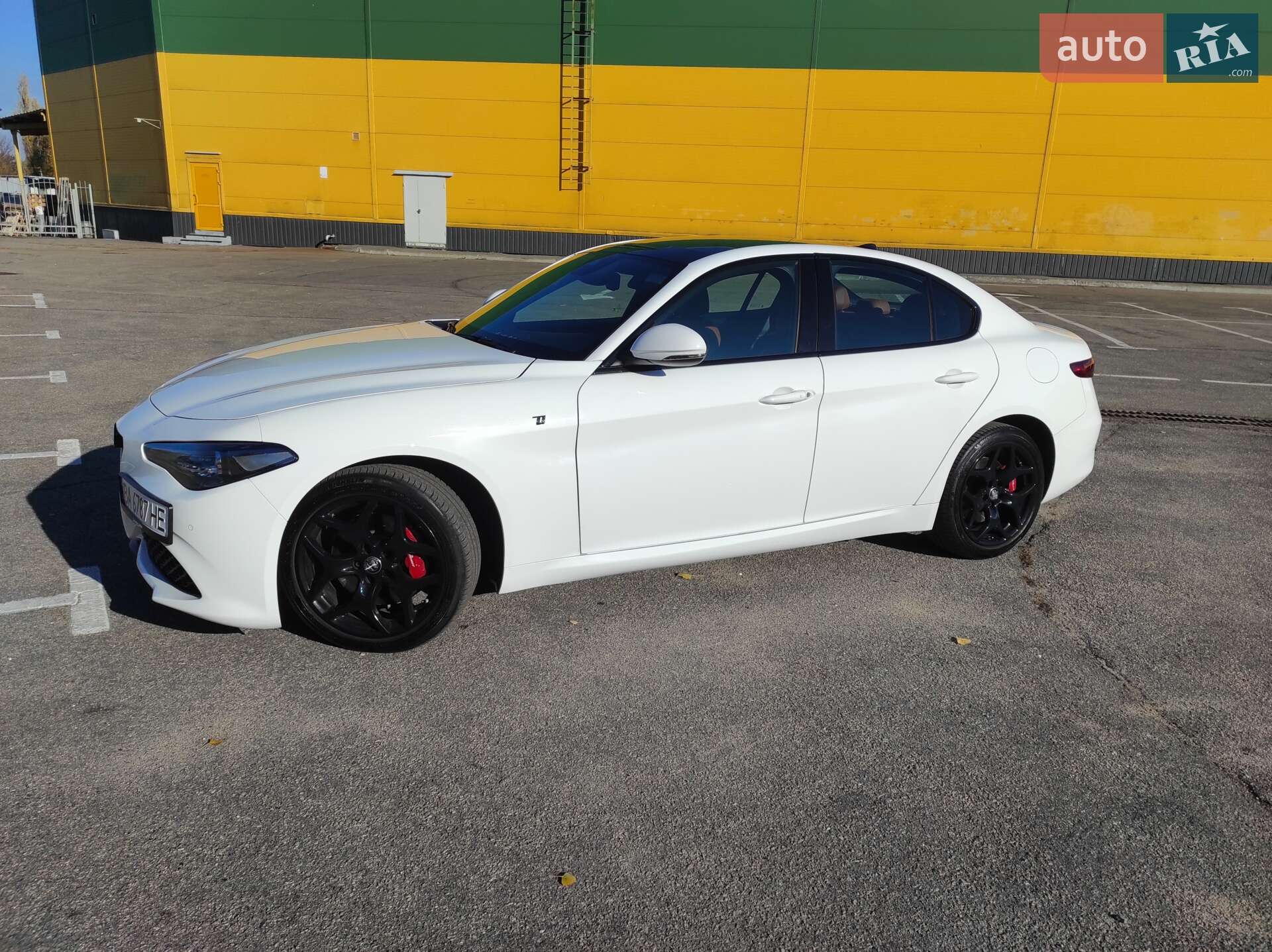 Alfa Romeo Giulia 2022 VIN ZARFANBNXN7663335 фото оголошення 2 з 164