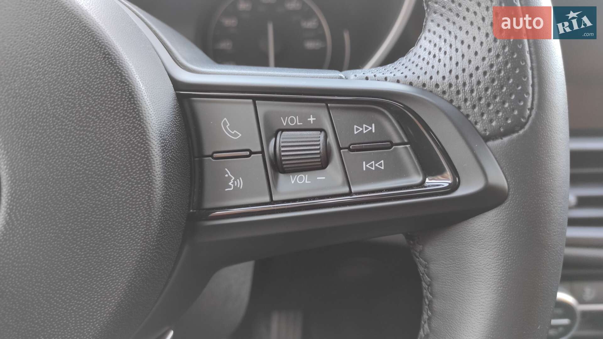 Alfa Romeo Giulia 2022 VIN ZARFANBNXN7663335 фото оголошення 77 з 164
