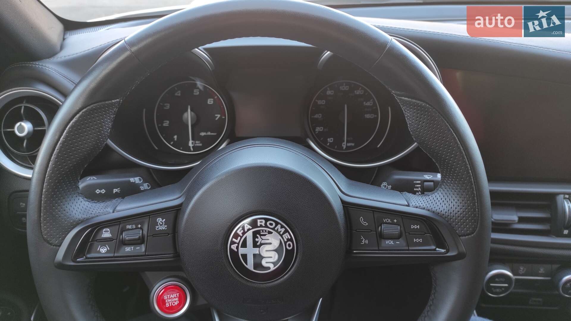 Alfa Romeo Giulia 2022 VIN ZARFANBNXN7663335 фото оголошення 81 з 164