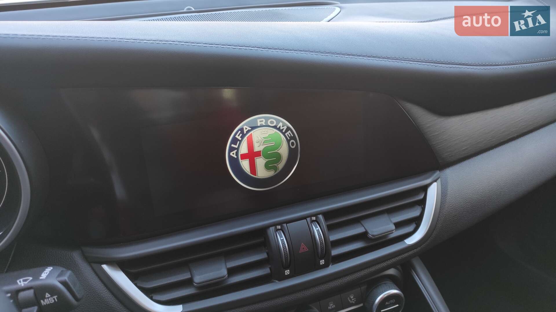 Alfa Romeo Giulia 2022 VIN ZARFANBNXN7663335 фото оголошення 82 з 164