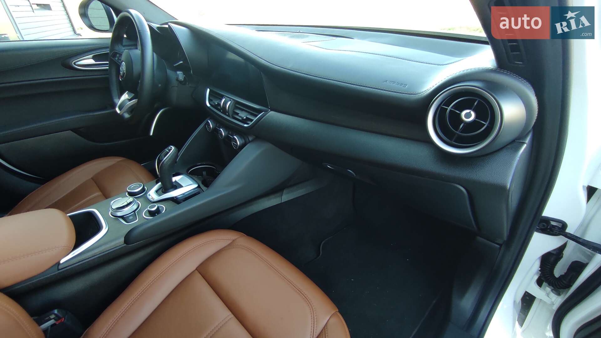 Alfa Romeo Giulia 2022 VIN ZARFANBNXN7663335 фото оголошення 113 з 164