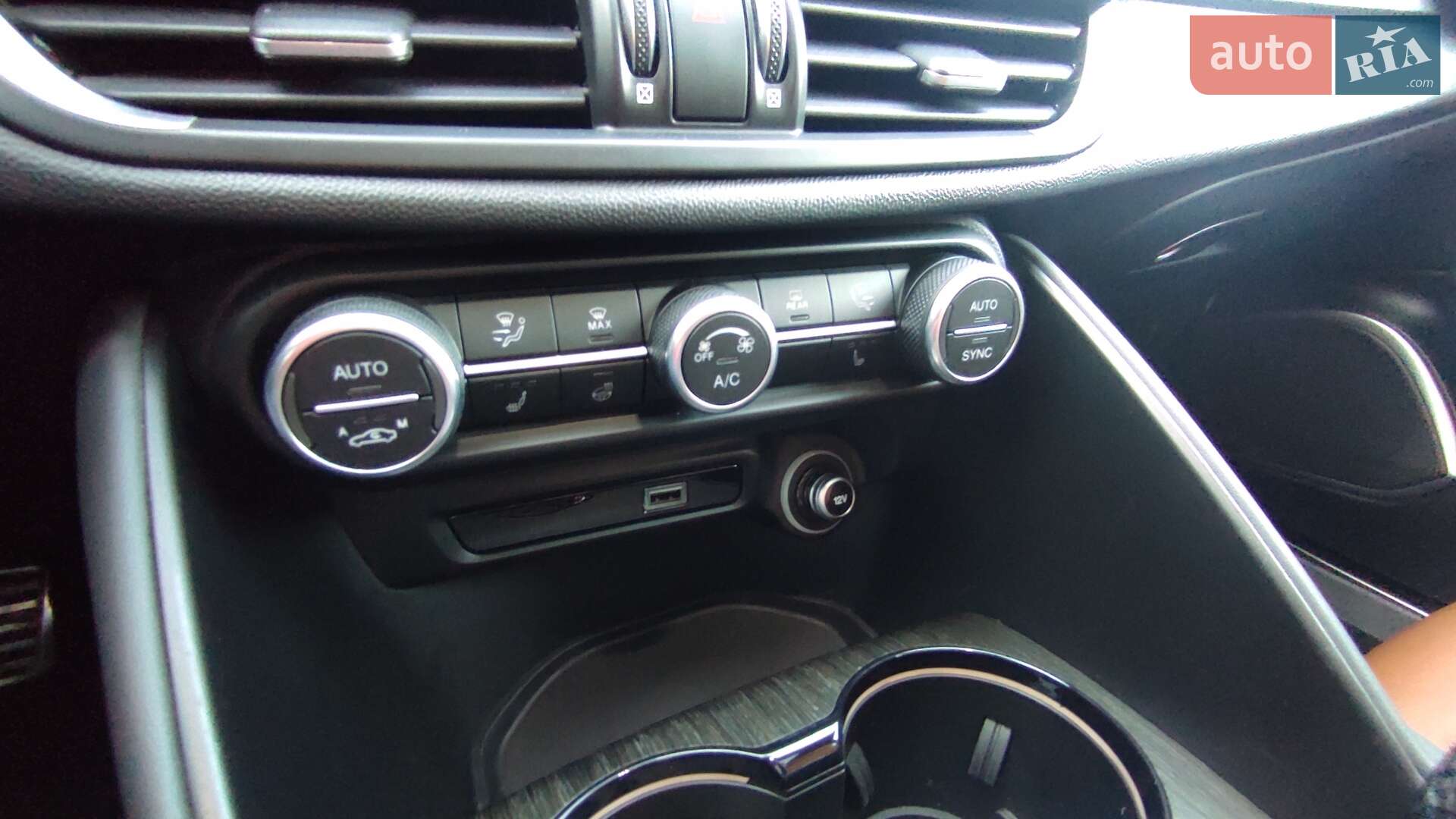 Alfa Romeo Giulia 2022 VIN ZARFANBNXN7663335 фото оголошення 125 з 164