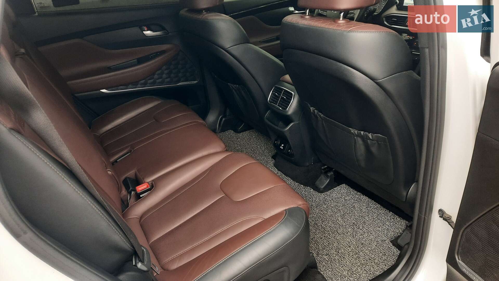 Hyundai Santa FE 2018 VIN KMHS581CDKU108194 фото оголошення 50 з 162