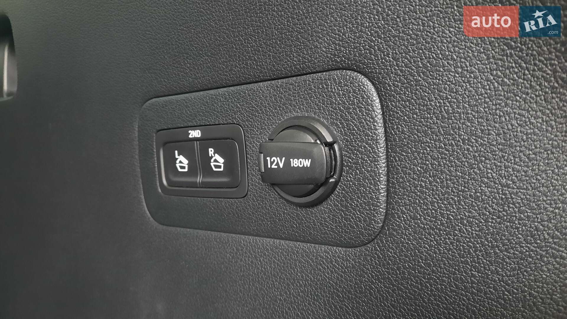 Hyundai Santa FE 2018 VIN KMHS581CDKU108194 фото оголошення 59 з 162