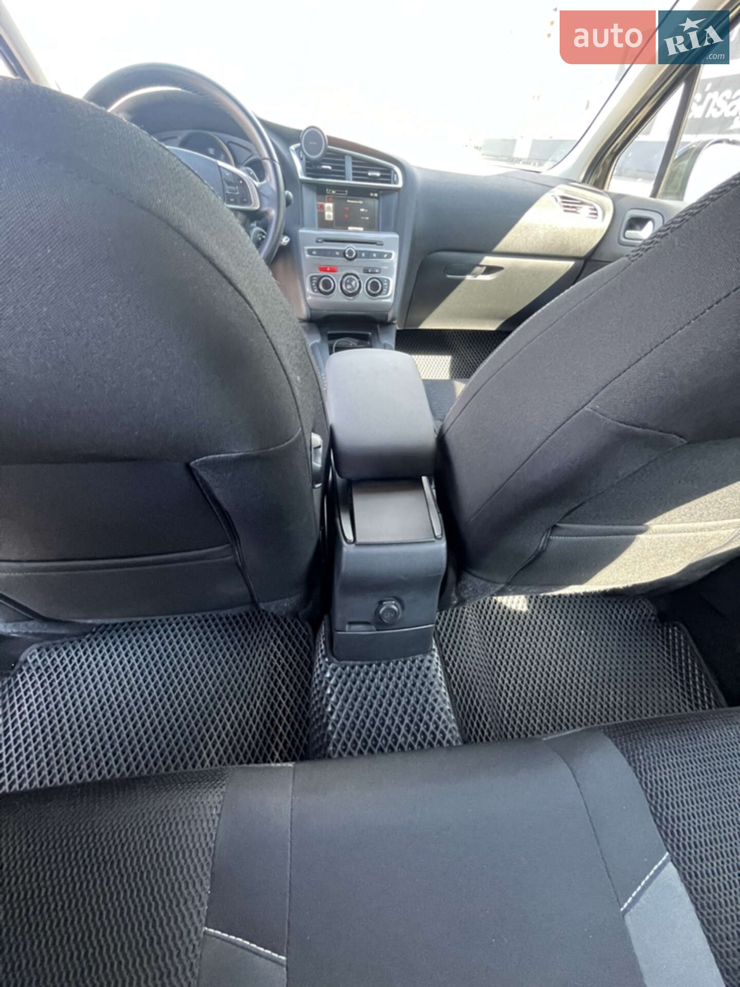 Citroen C4 2015 VIN VF7NC9HD8FY522634 фото оголошення 27 з 42