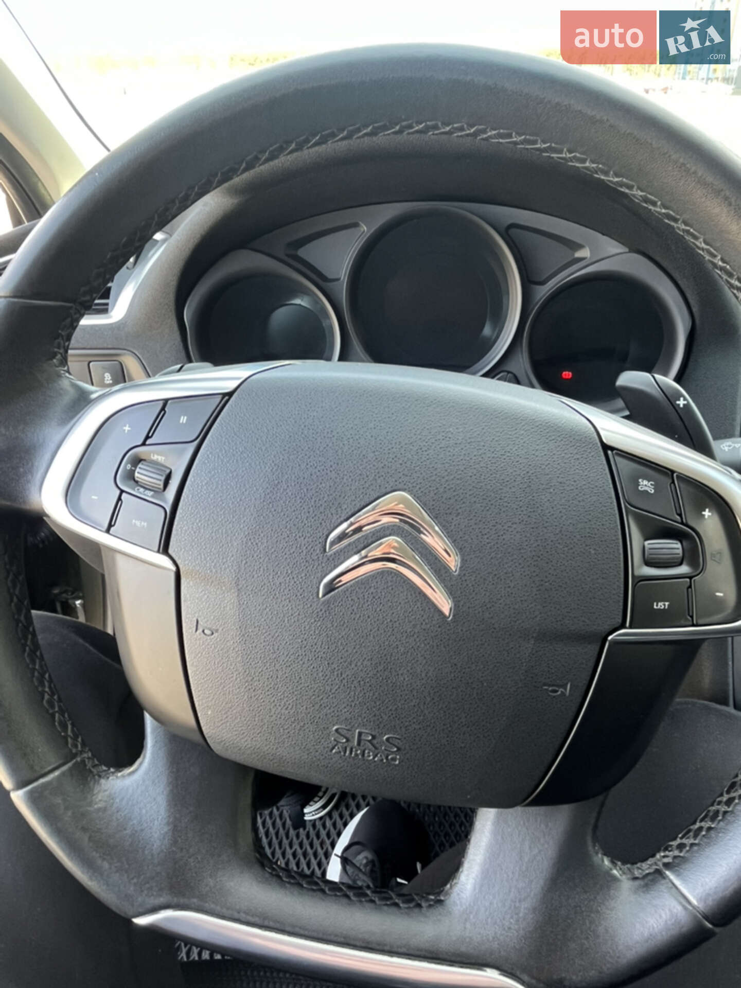 Citroen C4 2015 VIN VF7NC9HD8FY522634 фото оголошення 34 з 42