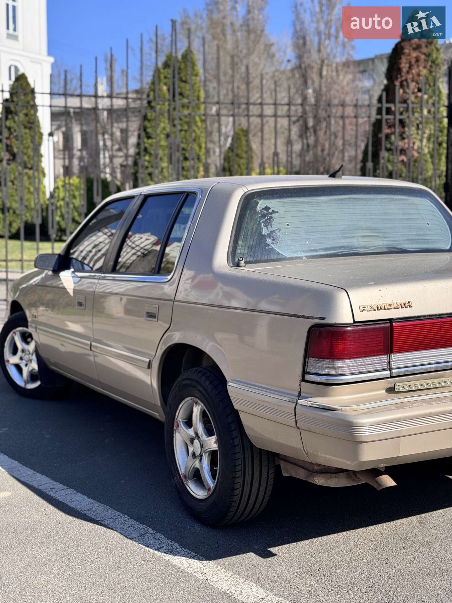 Plymouth Acclaim 1992 VIN 1P3XA4632NF184270 фото оголошення 11 з 25