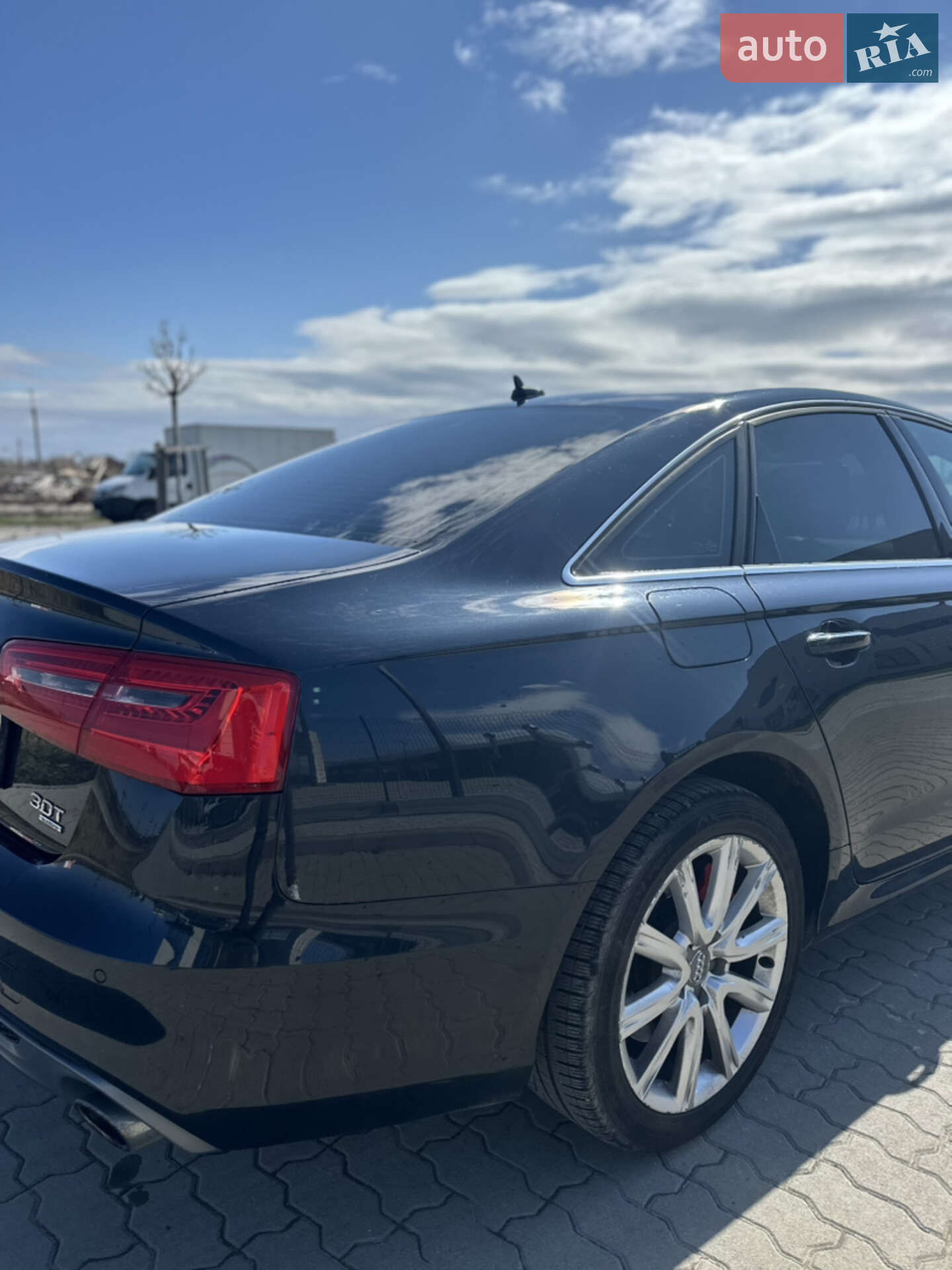 Audi A6 2014 VIN WAUFGAFC9FN025937 фото оголошення 6 з 51