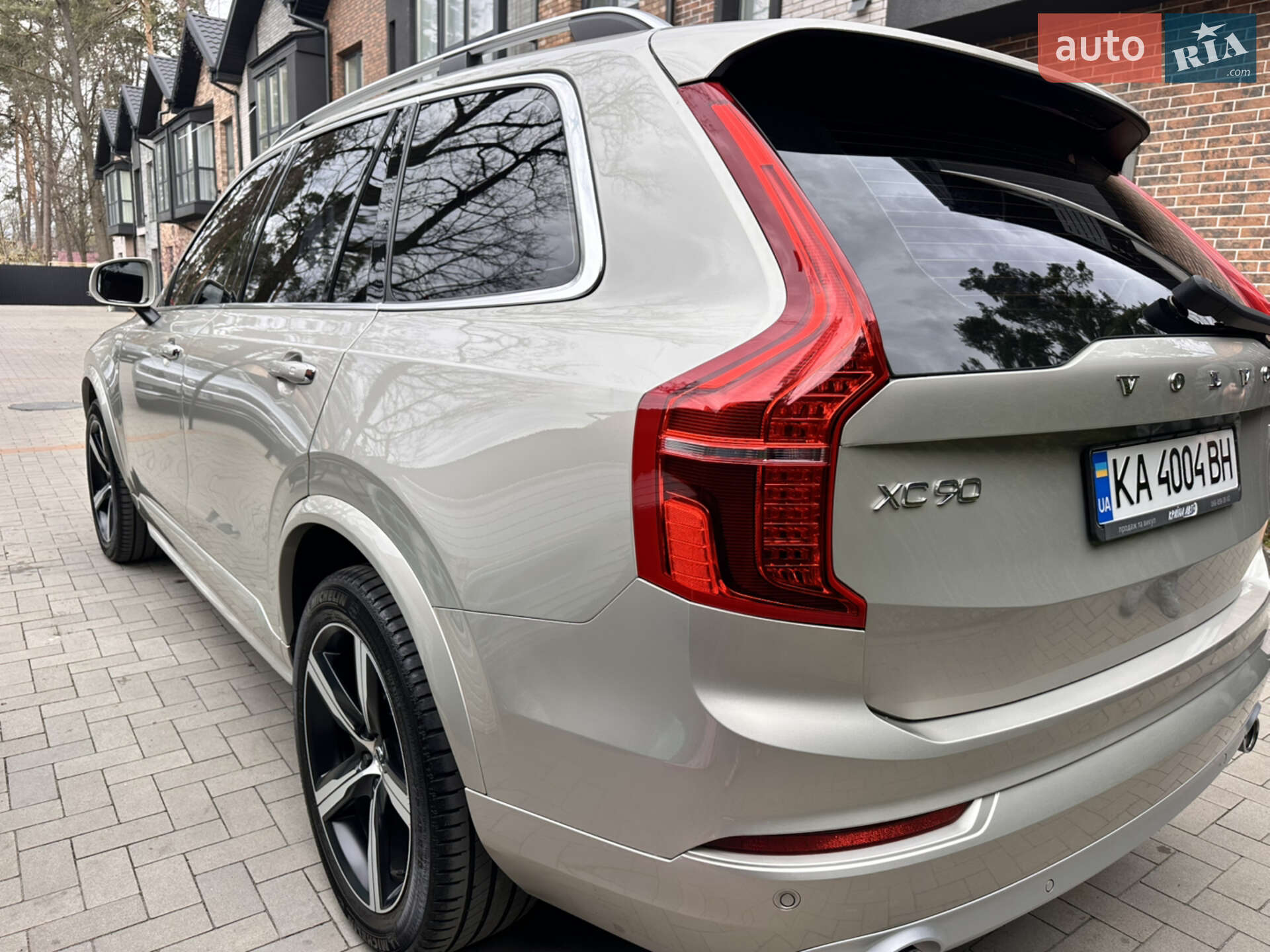 Volvo XC90 2018 VIN YV1LC68UCK1458743 фото оголошення 4 з 48