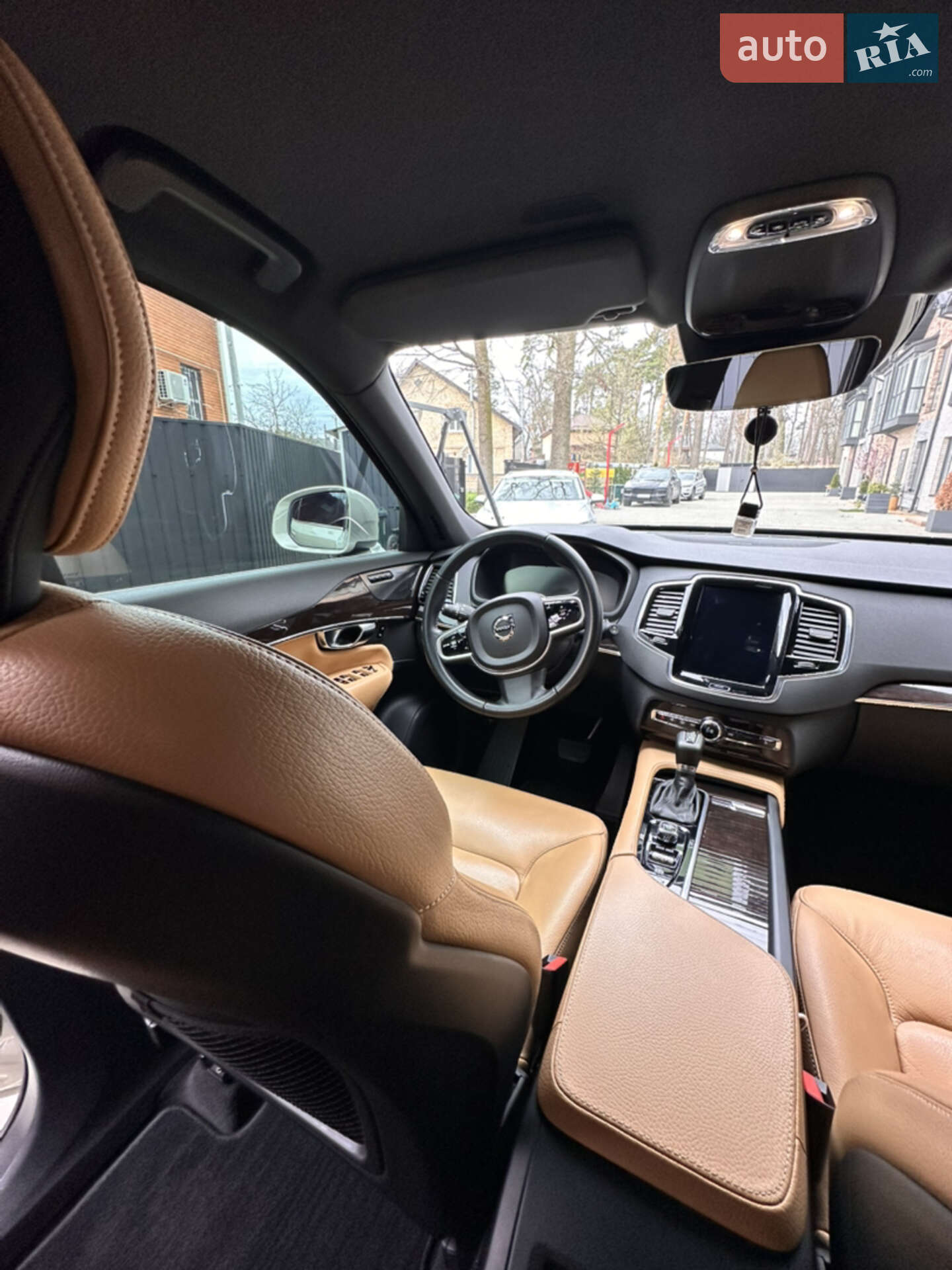 Volvo XC90 2018 VIN YV1LC68UCK1458743 фото оголошення 29 з 48