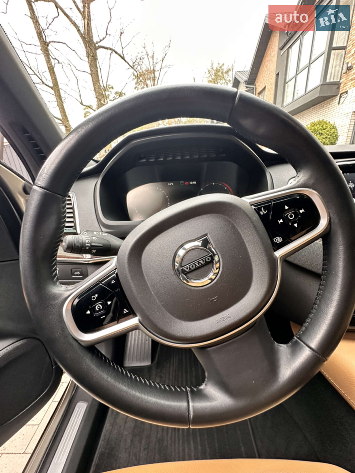Volvo XC90 2018 VIN YV1LC68UCK1458743 фото оголошення 30 з 48