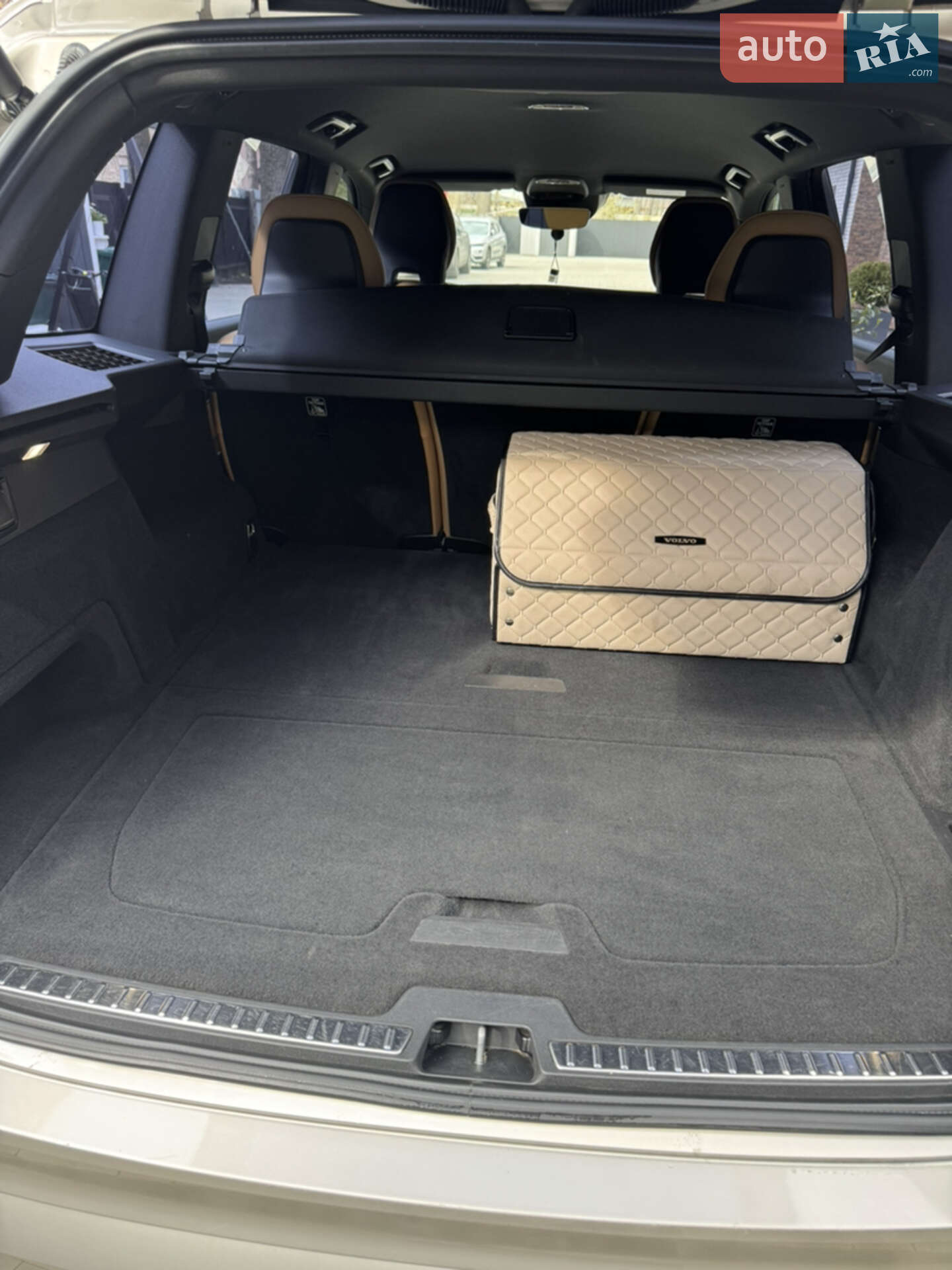 Volvo XC90 2018 VIN YV1LC68UCK1458743 фото оголошення 35 з 48