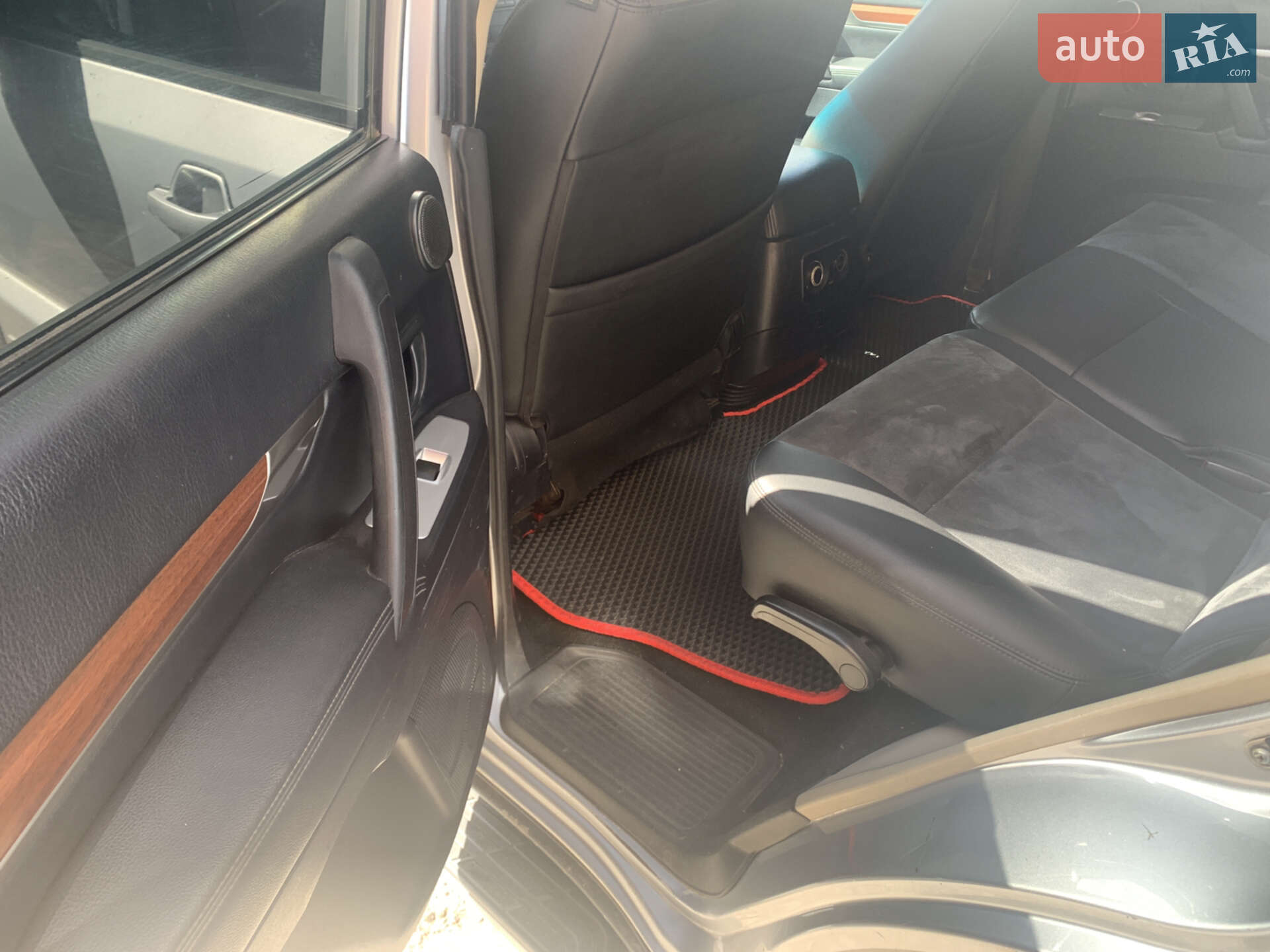 Mitsubishi Pajero Wagon 2013 VIN JMYLRV95WEJ701503 фото оголошення 7 з 19