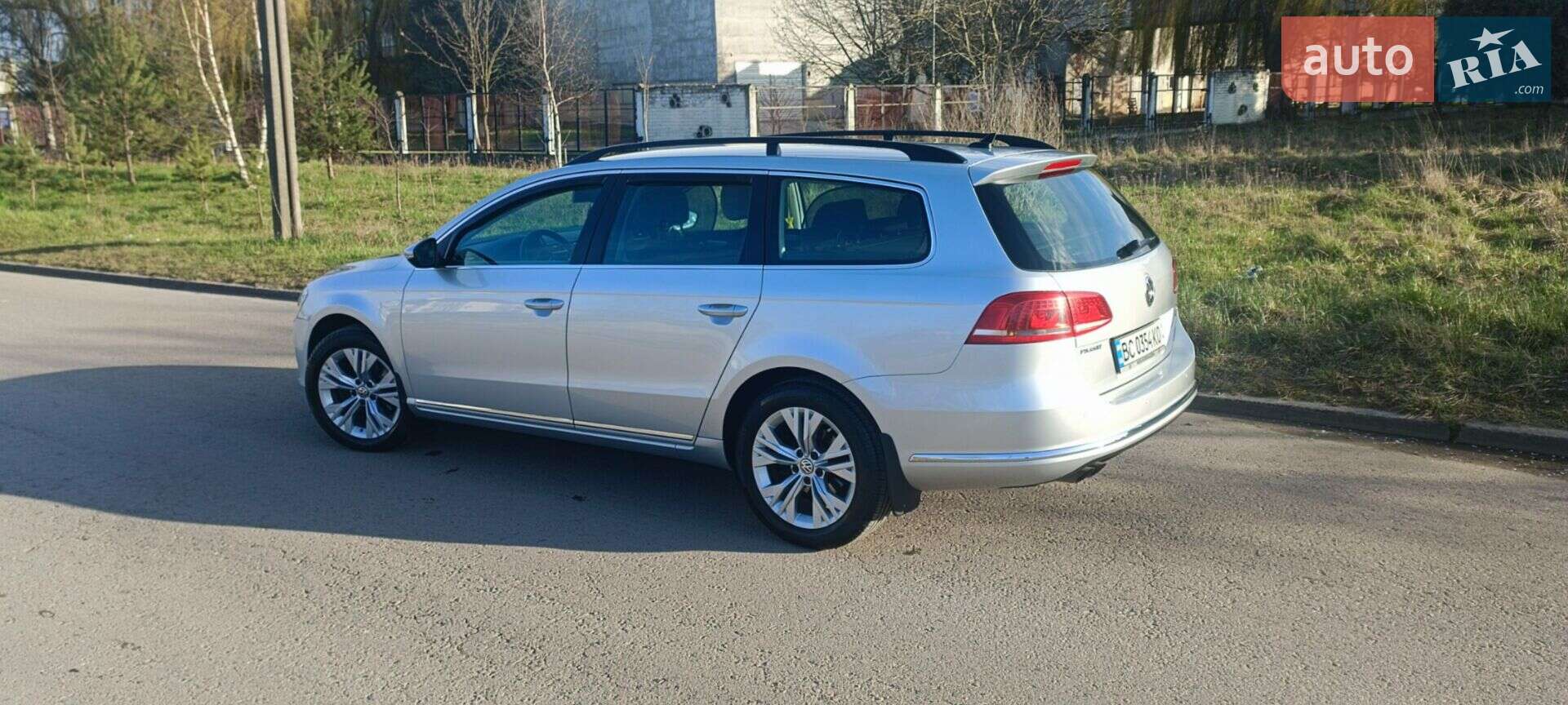 Volkswagen Passat 2013 VIN WVWZZZ3CZEE016794 фото оголошення 10 з 63