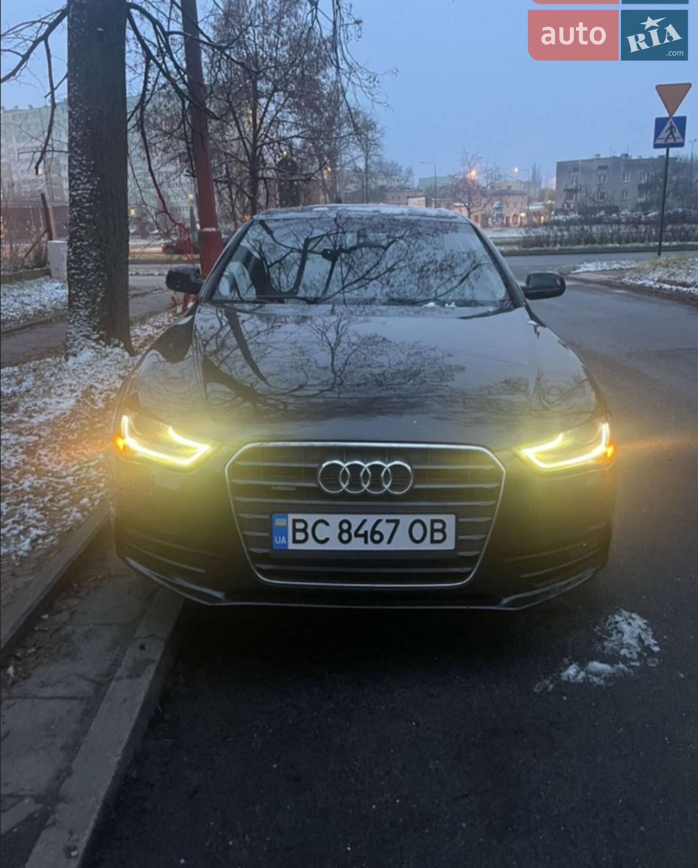 Audi A4 2012 VIN WAUFFAFL8DN030871 фото оголошення 10 з 19