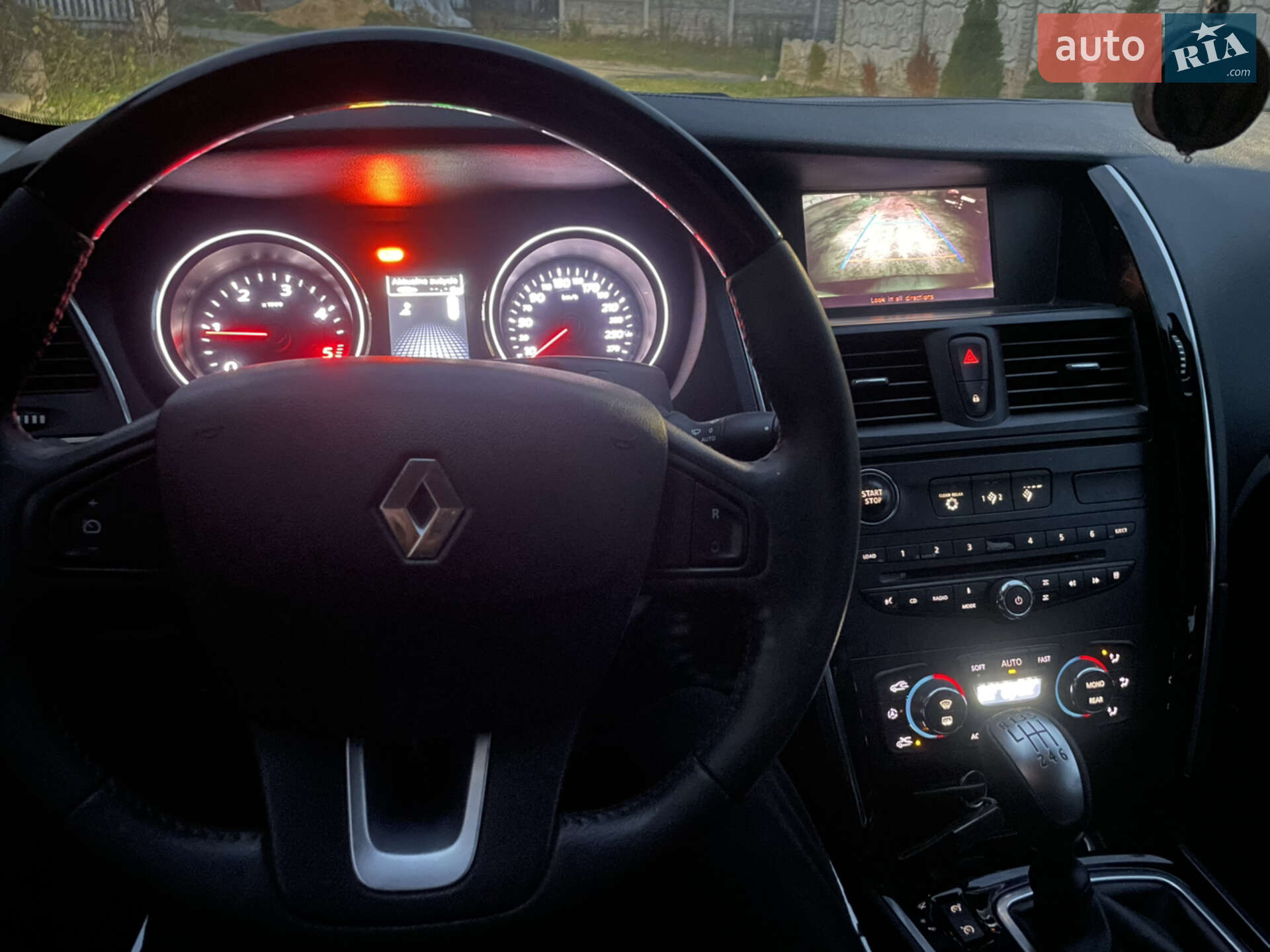 Renault Latitude 2011 VIN VF1LTF006UC250856 фото оголошення 12 з 16
