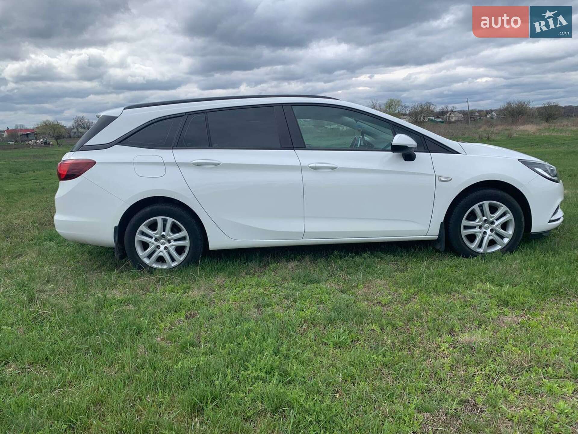 Opel Astra 2018 VIN W0VBD8EJ1J8060987 фото оголошення 4 з 12