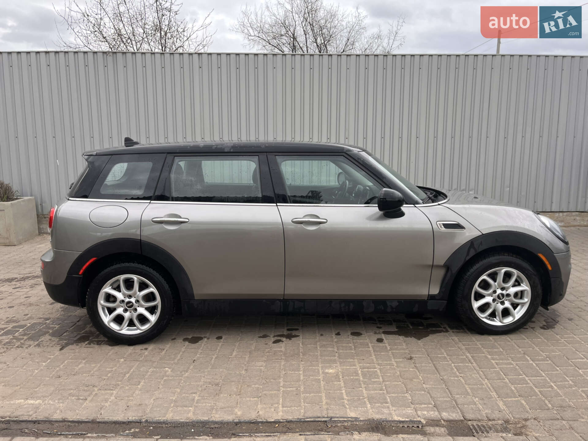 MINI Clubman 2016 VIN WMWLN5C55G2E29975 фото оголошення 3 з 7