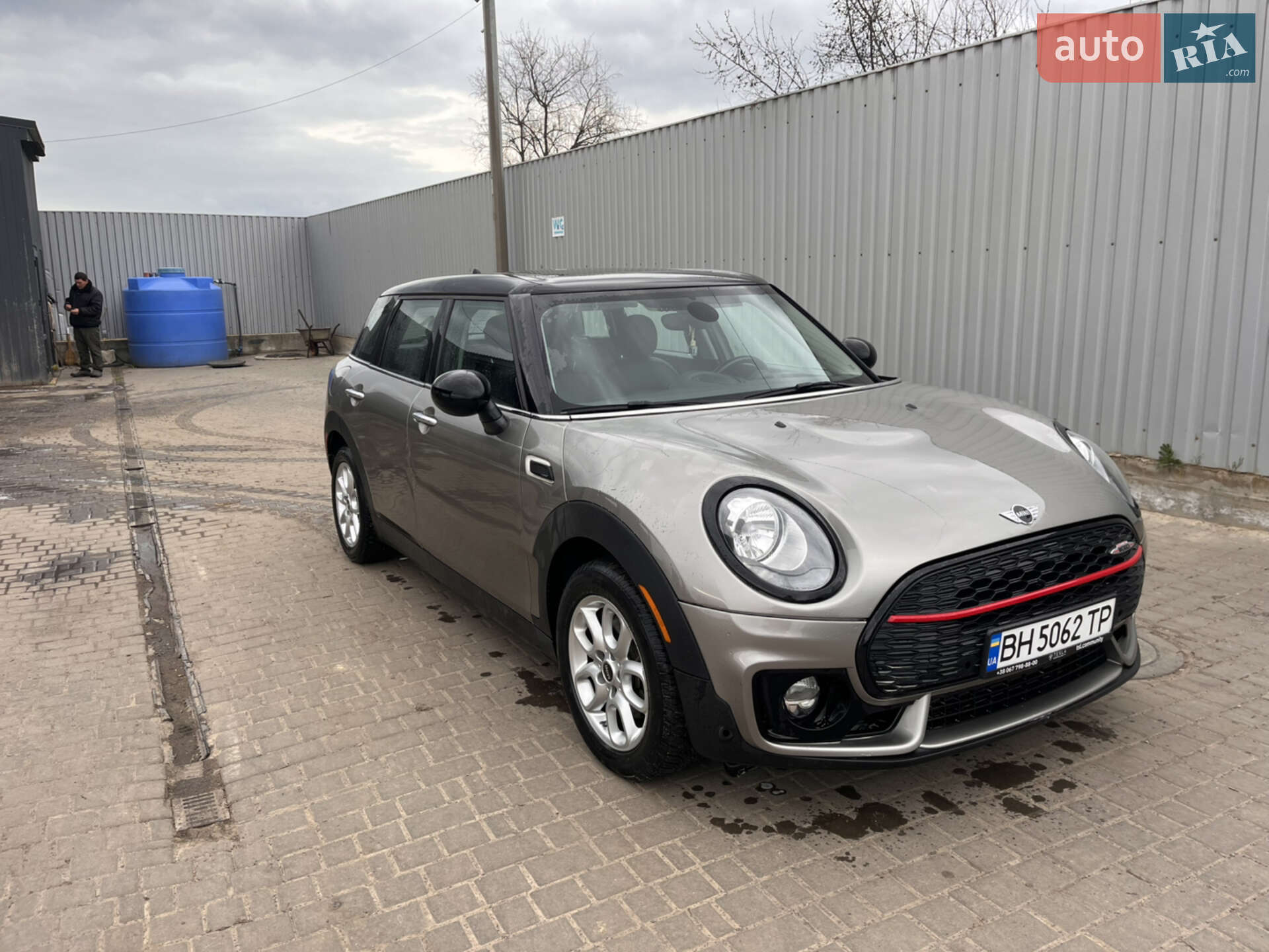 MINI Clubman 2016 VIN WMWLN5C55G2E29975 фото оголошення 6 з 7