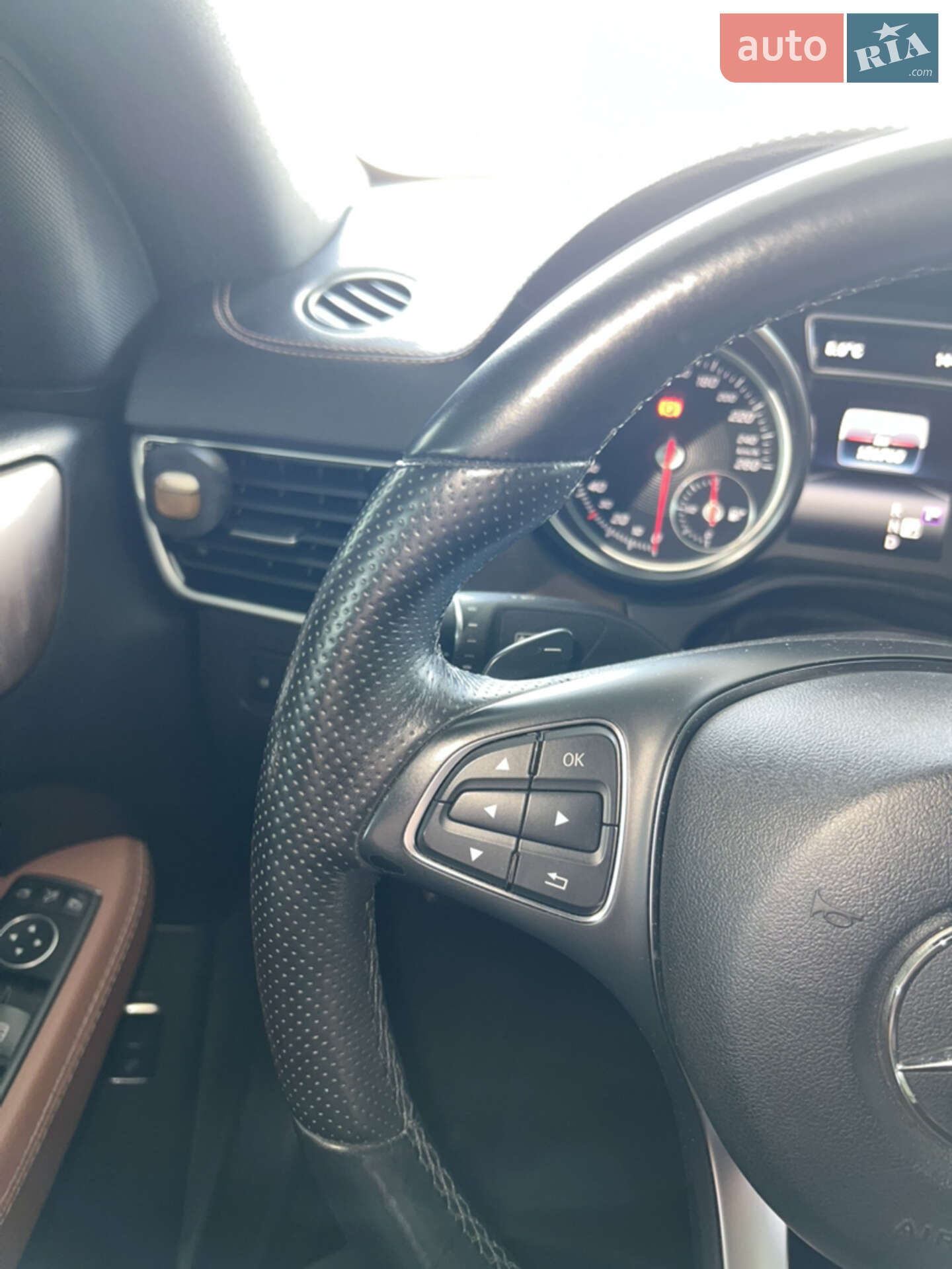 Mercedes-Benz GLE-Class 2016 VIN WDC2923561A058466 фото оголошення 24 з 37
