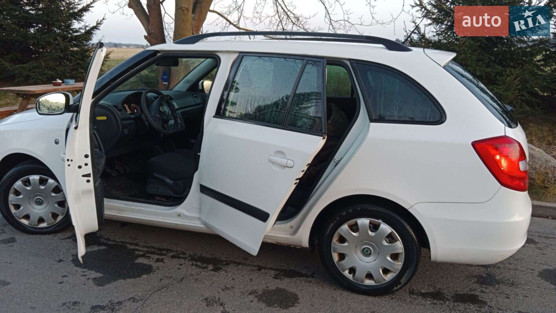 Skoda Fabia 2012 VIN TMBJM25J6B3206883 фото оголошення 25 з 38