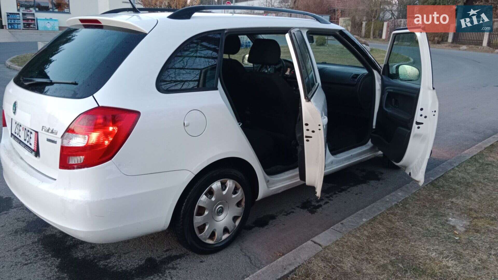 Skoda Fabia 2012 VIN TMBJM25J6B3206883 фото оголошення 35 з 38