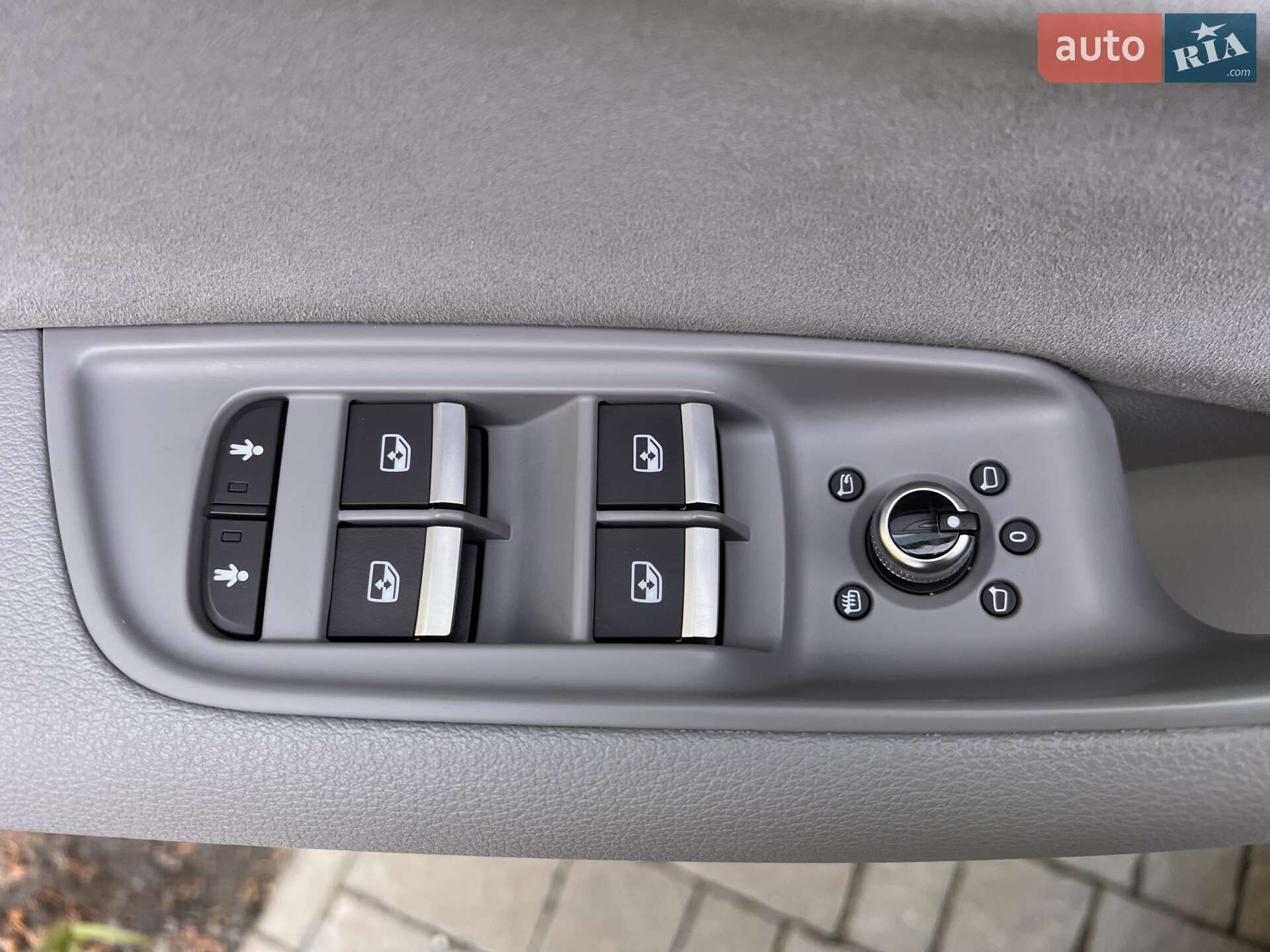 Audi Q7 2018 VIN WAUZZZ4M7KD006367 фото оголошення 4 з 76