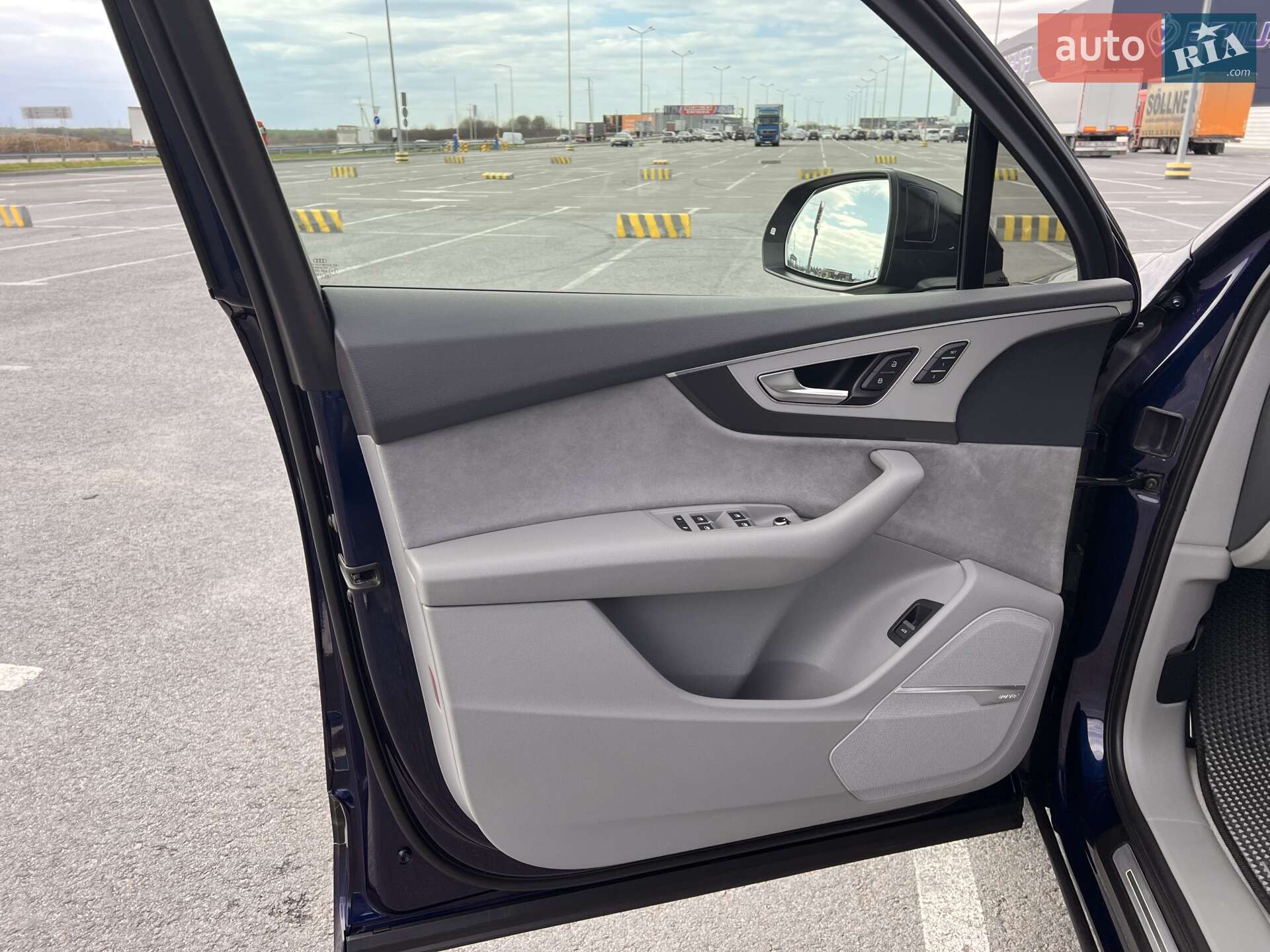 Audi Q7 2018 VIN WAUZZZ4M7KD006367 фото оголошення 65 з 76
